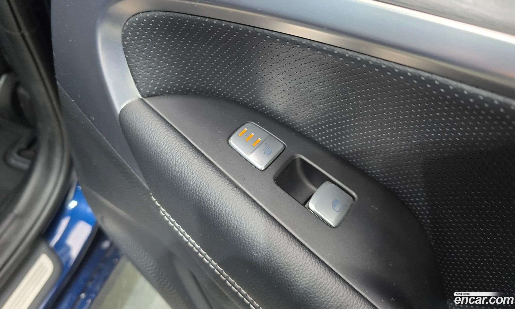 Genesis G70 2018 KMTG741EBJU011326 — 2