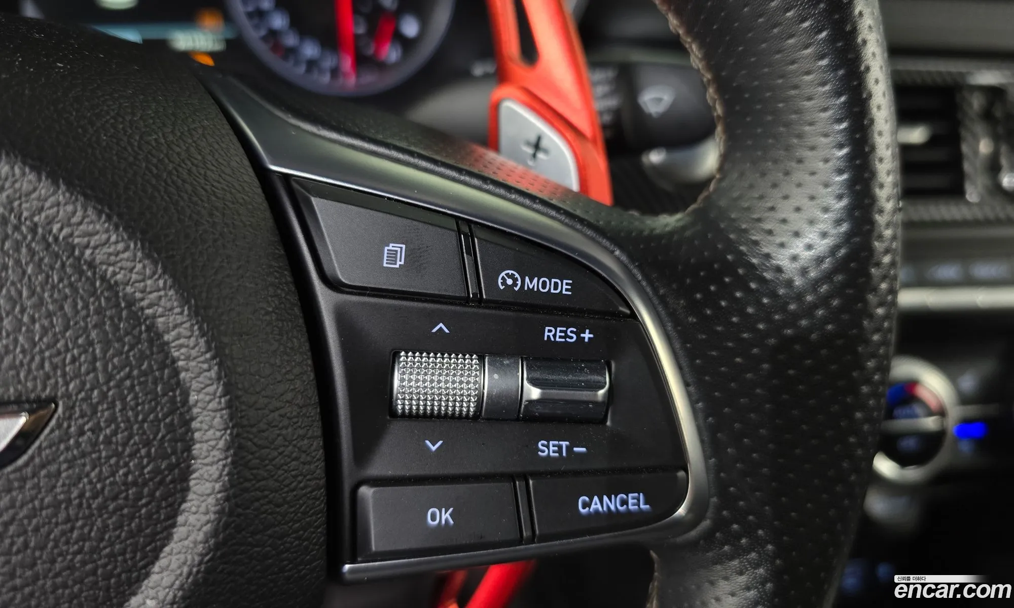 Genesis G70 2018 KMTG741EBJU011326 — 4