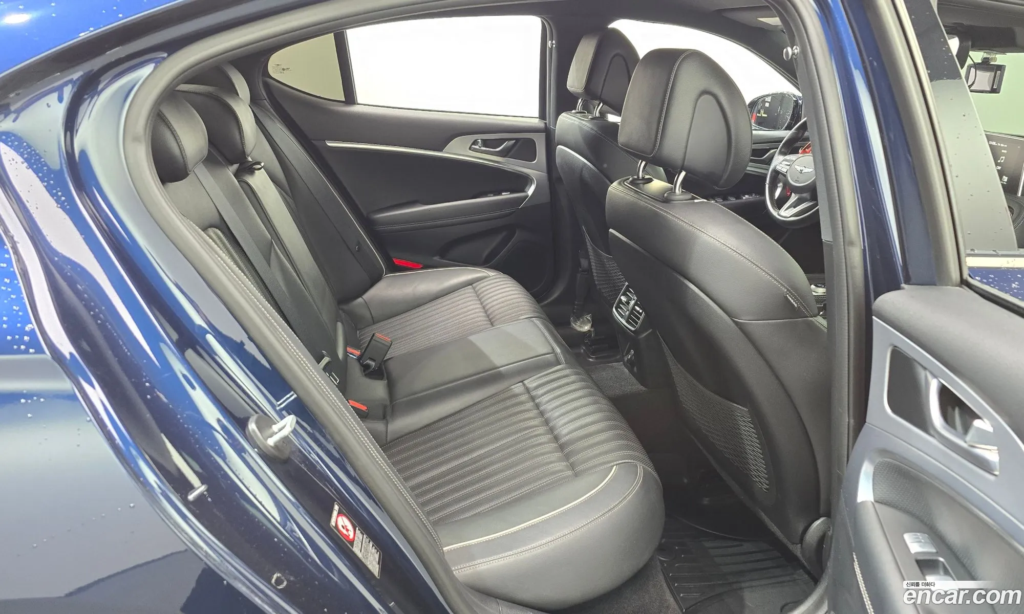 Genesis G70 2018 KMTG741EBJU011326 — 11