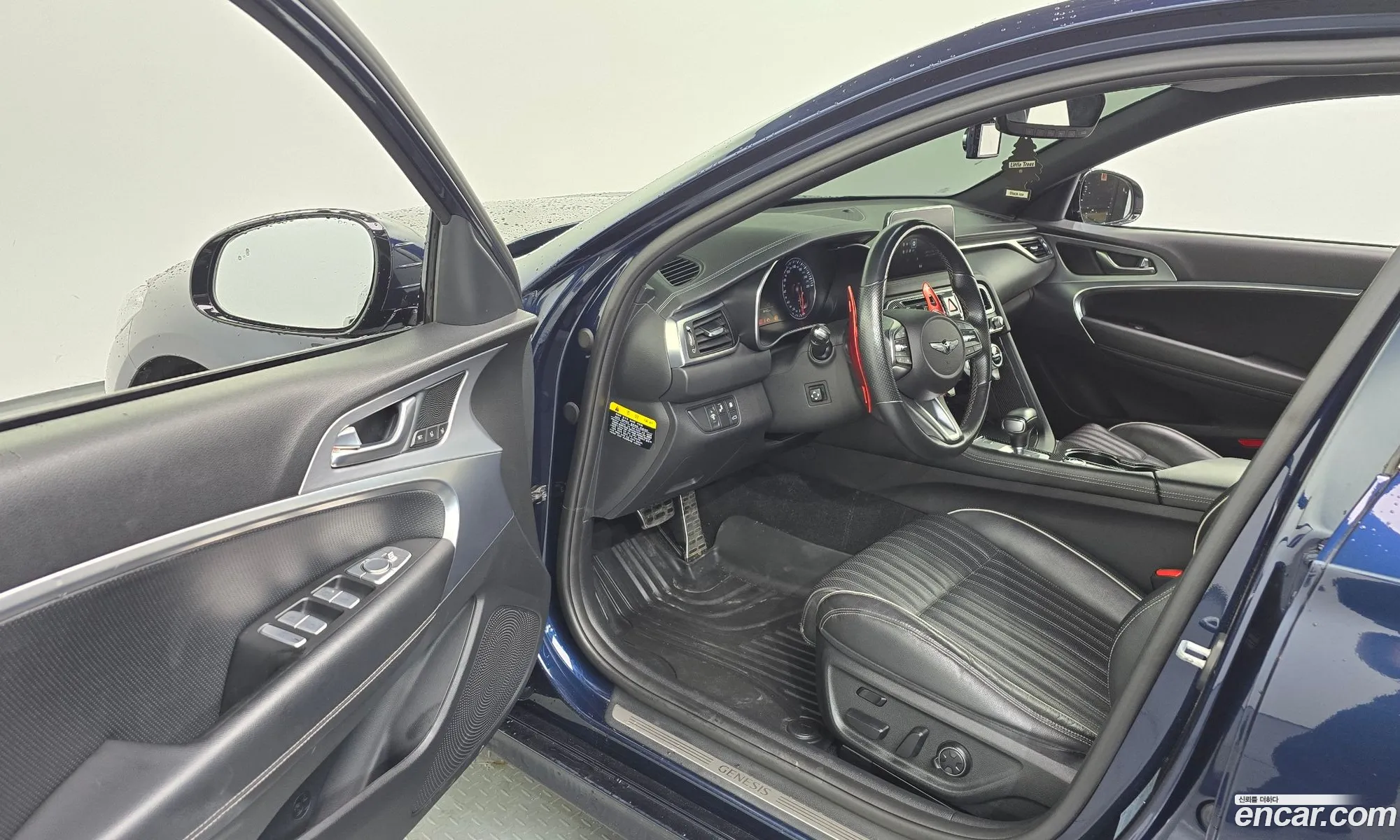 Genesis G70 2018 KMTG741EBJU011326 — 12
