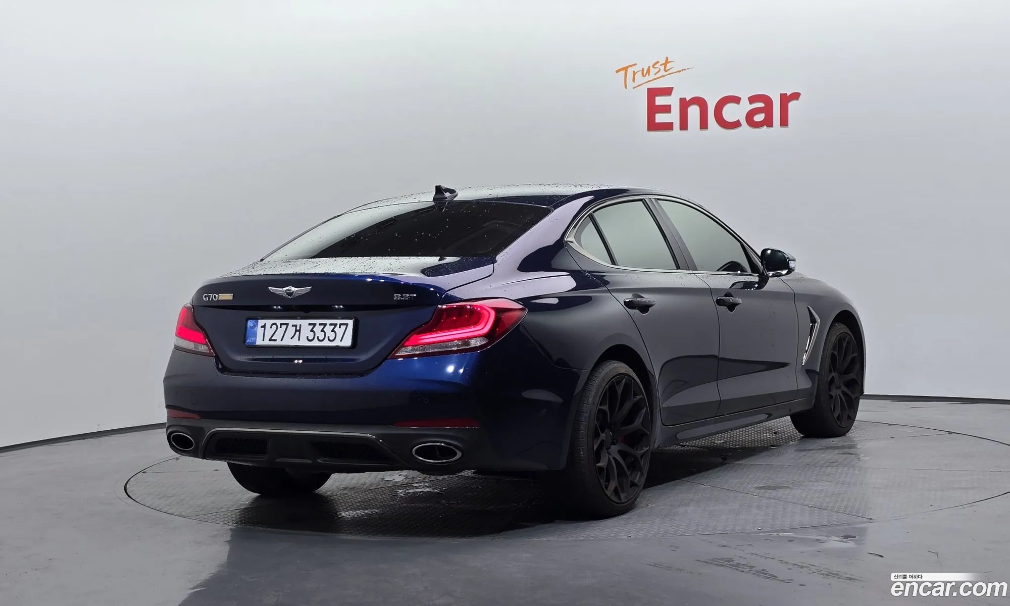 Genesis G70 2018 KMTG741EBJU011326 — 6
