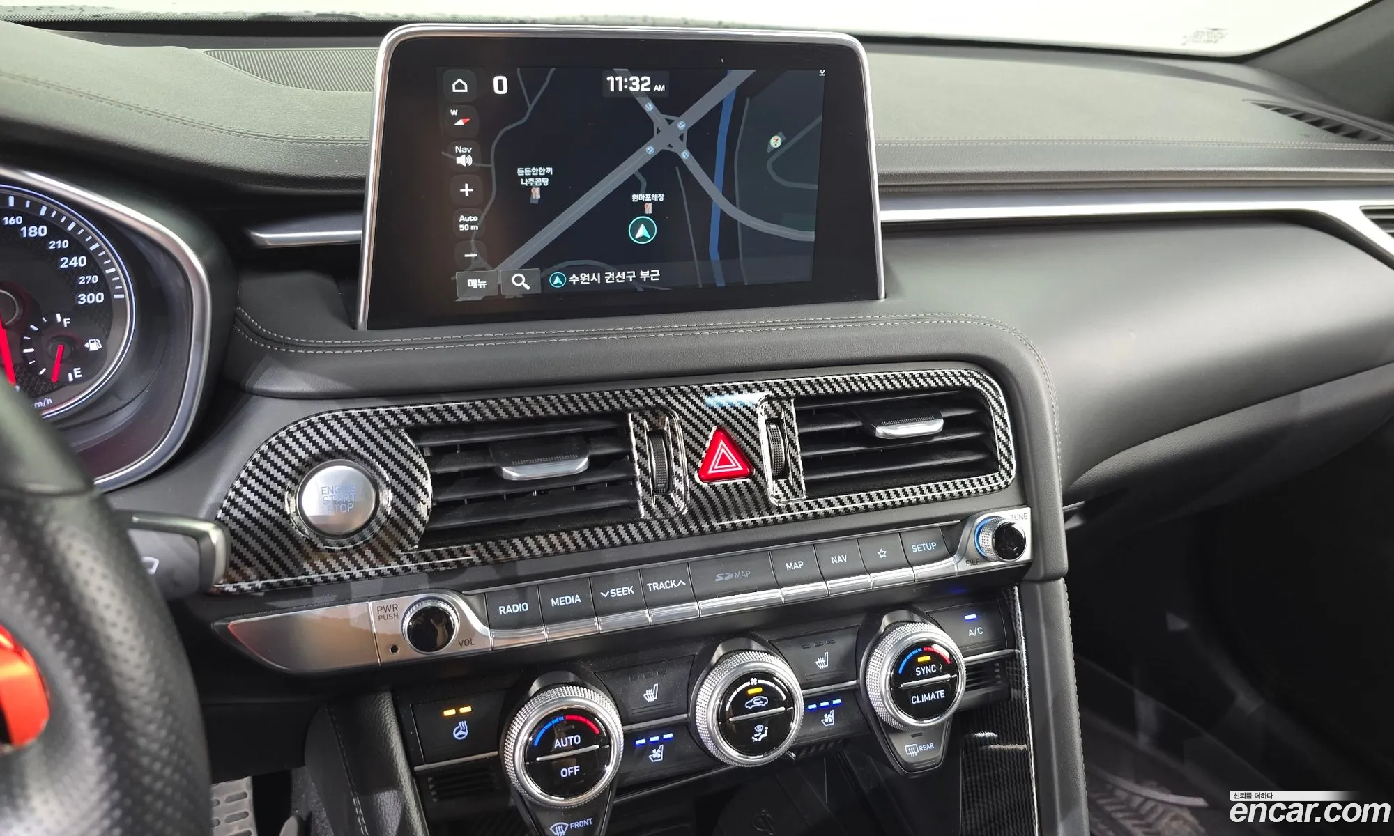 Genesis G70 2018 KMTG741EBJU011326 — 8