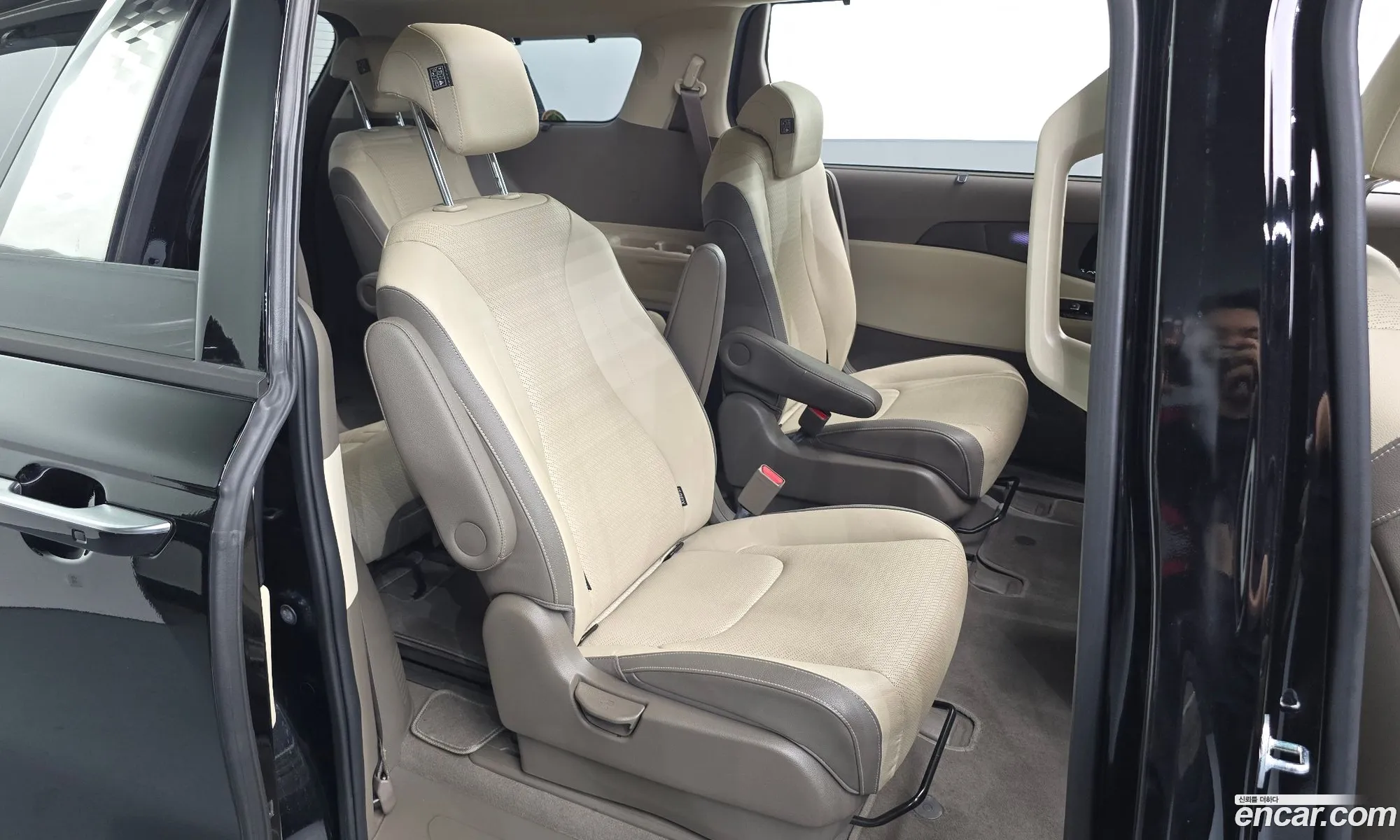 Kia Carnival 2022 KNANE81BBPS243399 — 23