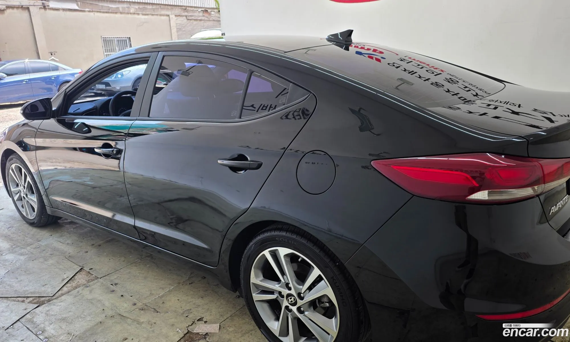 Hyundai Elantra AD 2018 — 14