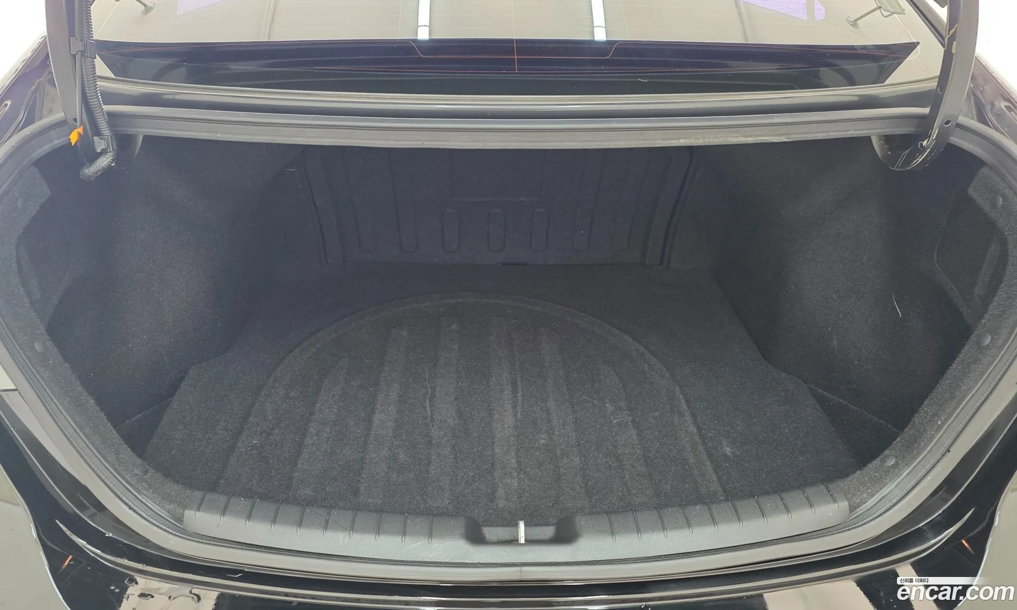 Hyundai Elantra AD 2018 — 12