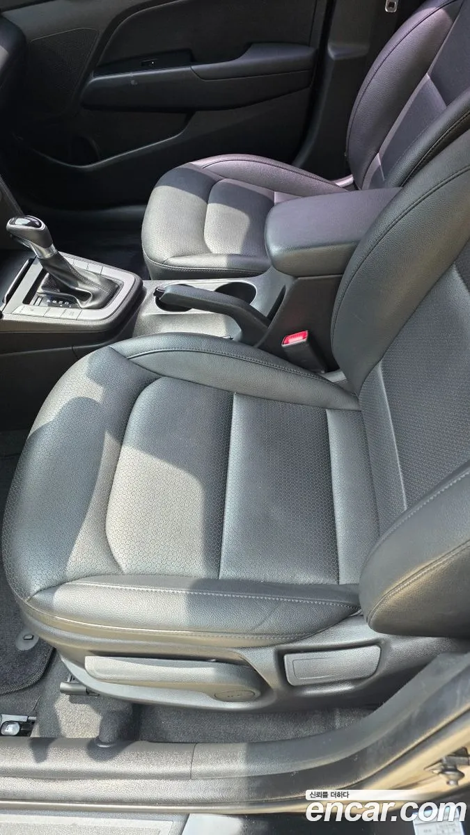 Hyundai Elantra AD 2018 — 9