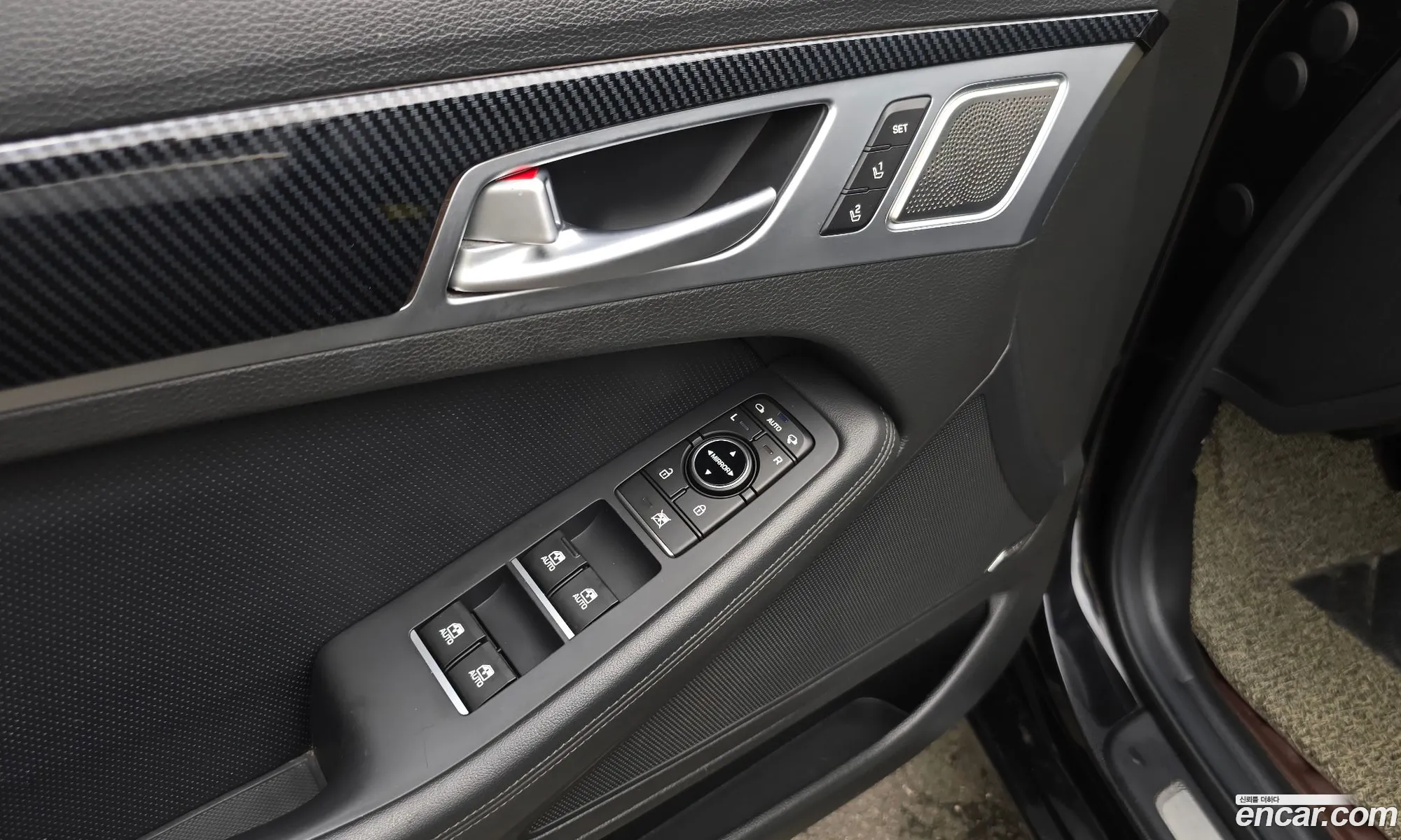 Genesis G80 2018 KMHGN41DDJU272404 — 13