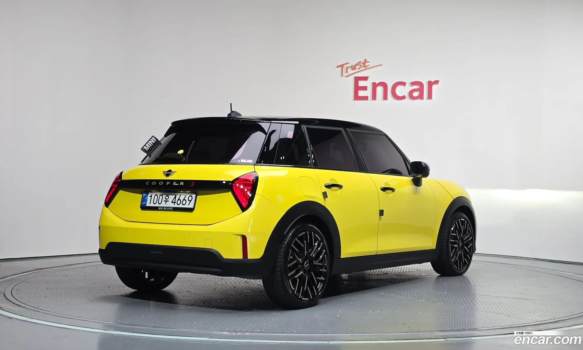 Mini Cooper S 2025 WMW51GD0XS2W58483 — 24