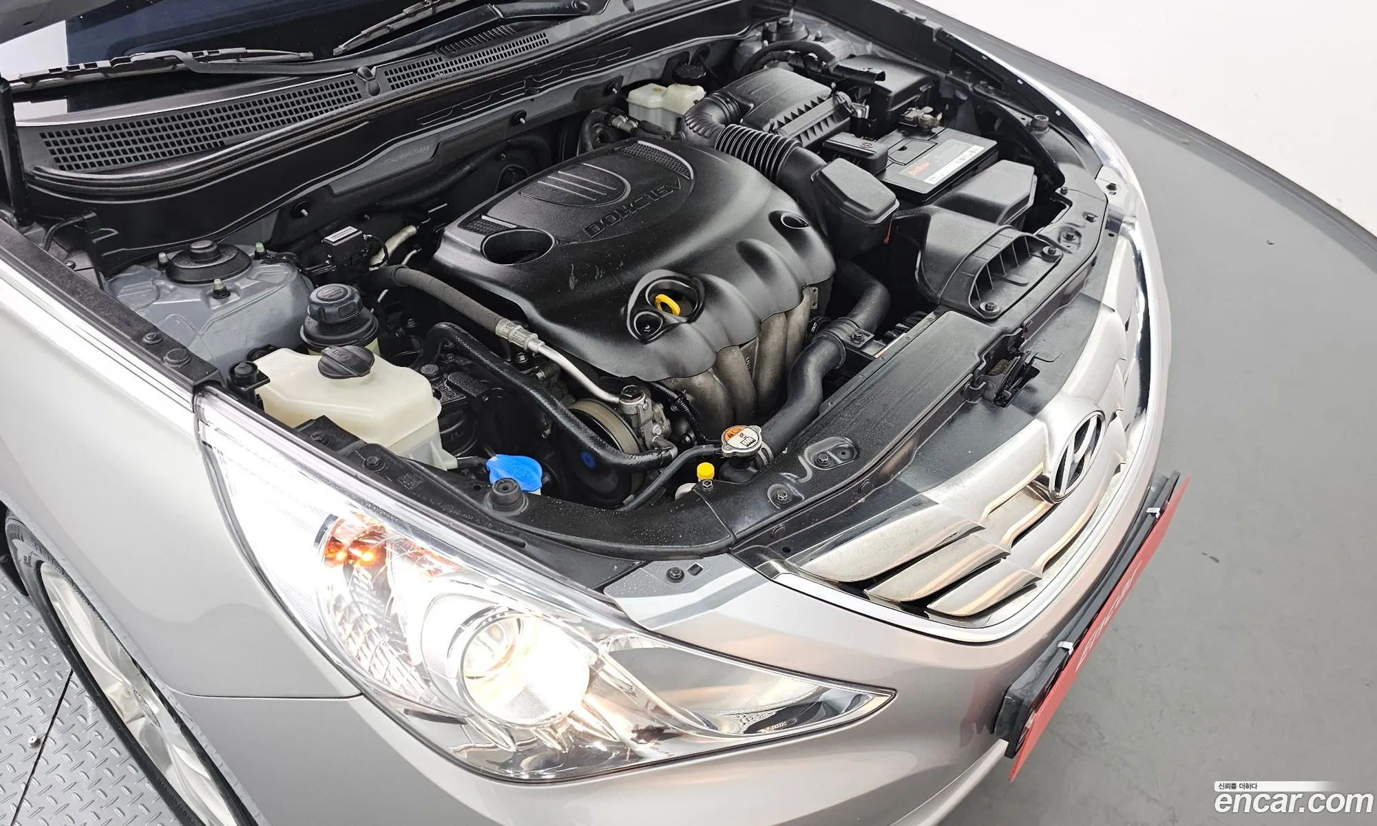 Hyundai YF Sonata