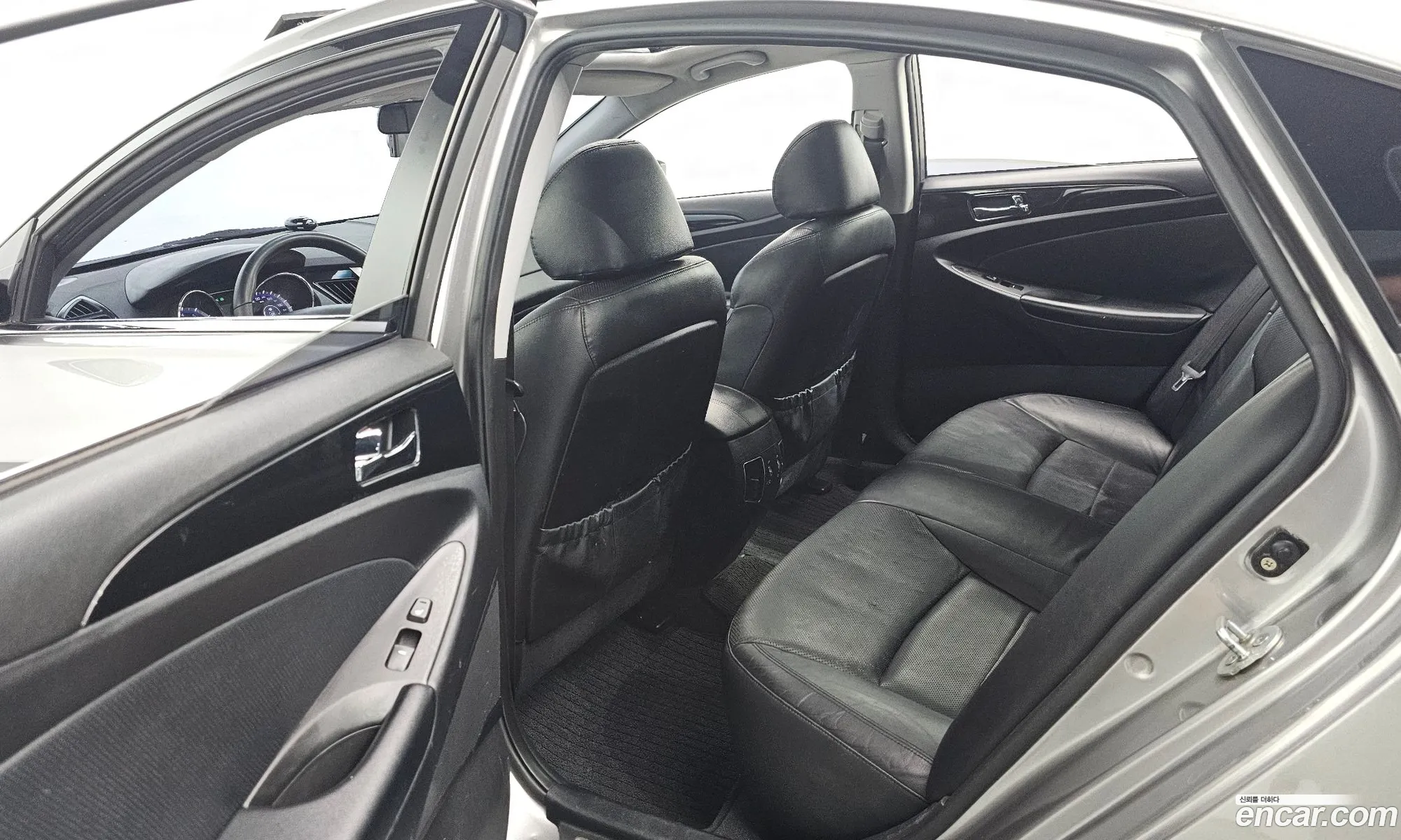 Hyundai YF Sonata