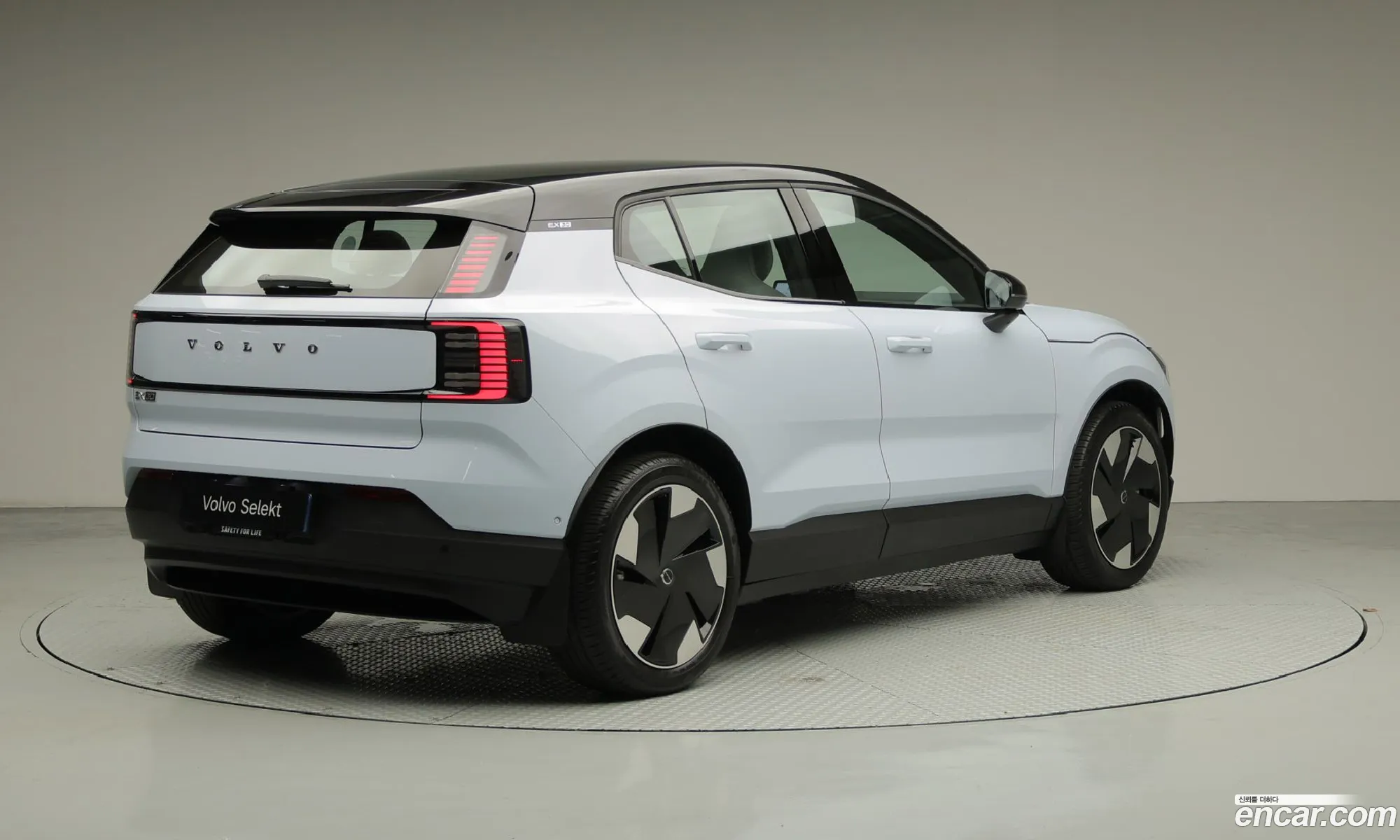 Volvo EX30 2025 — 11