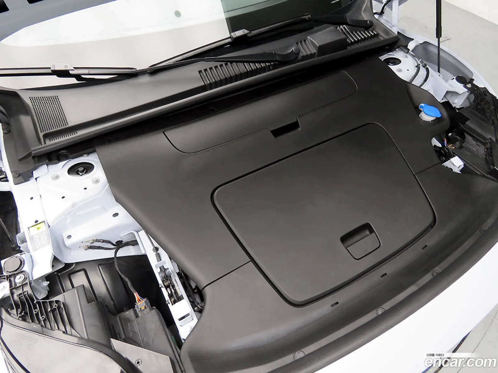 Volvo EX30 2025 — 19
