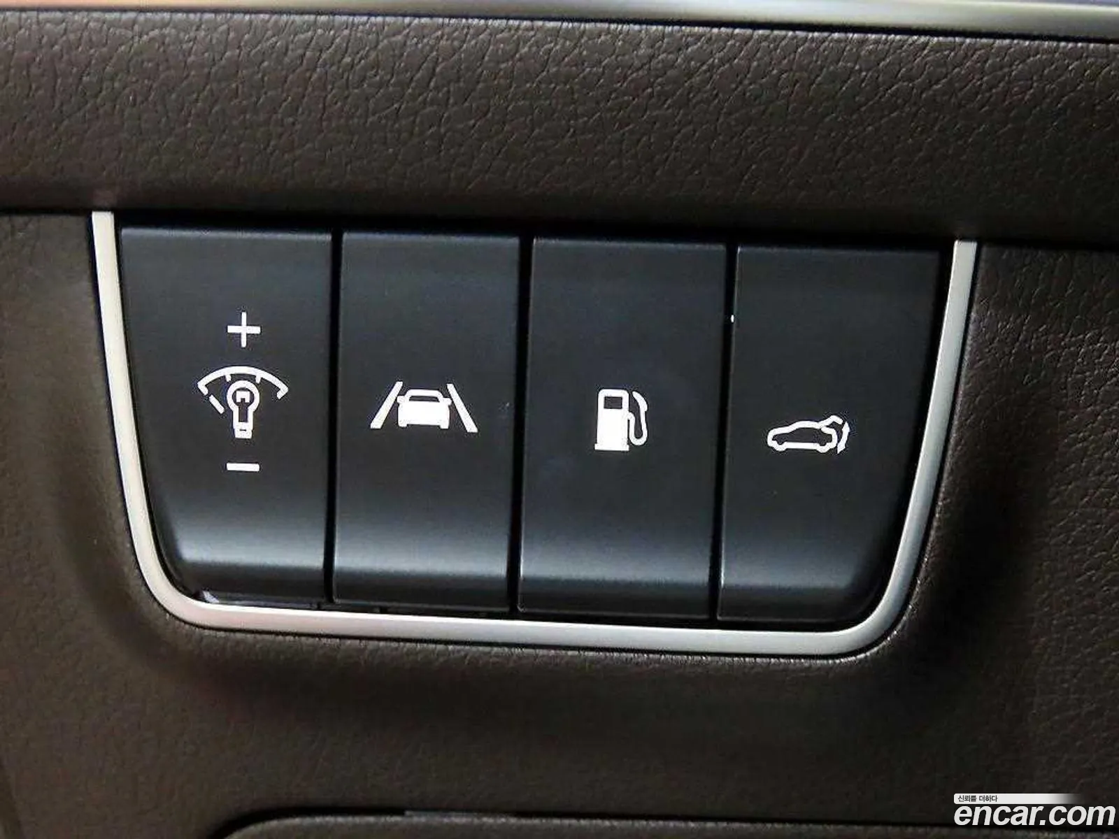 Kia Stinger Meister 2020 — 11