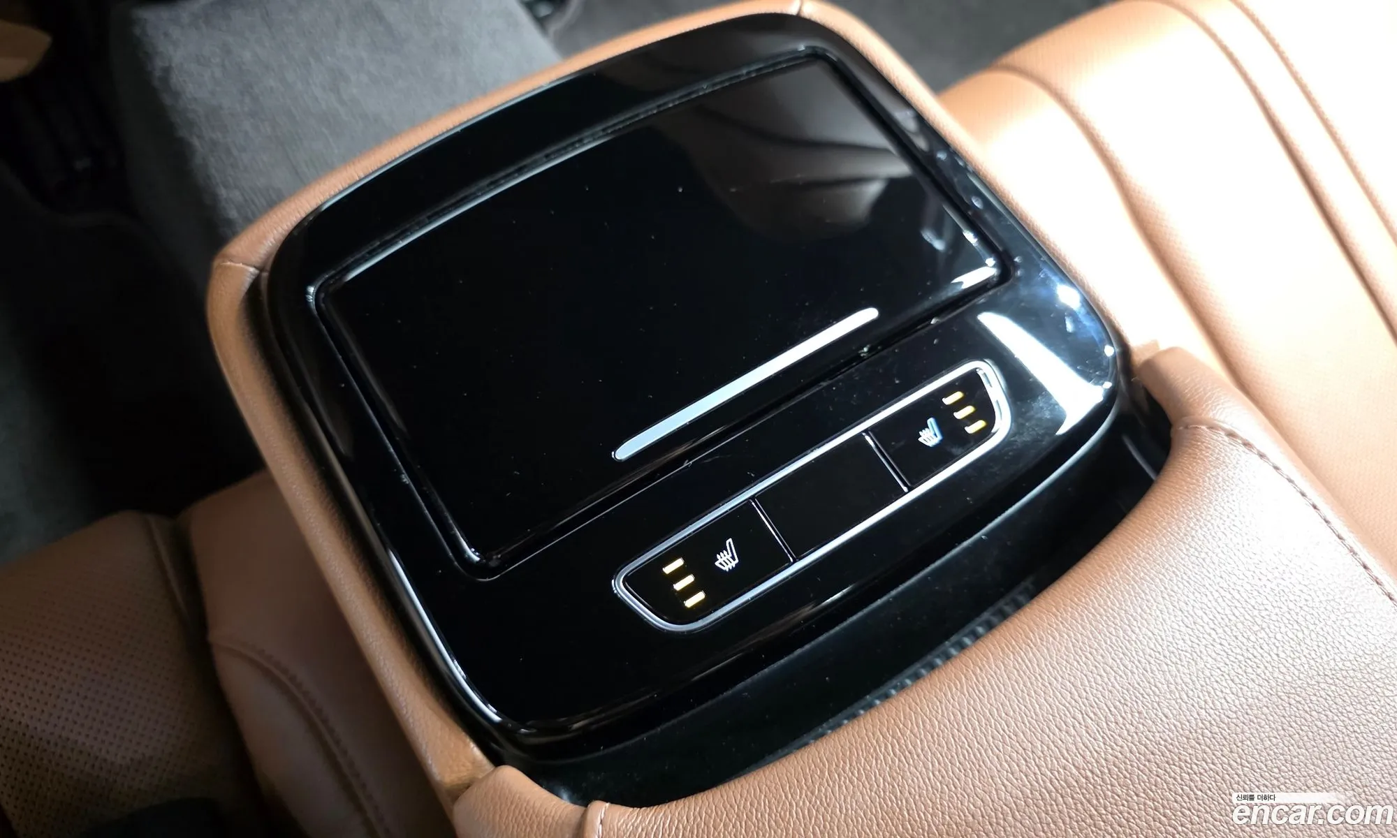 Genesis G80 2022 KMTGB41CDNU136790 — 12
