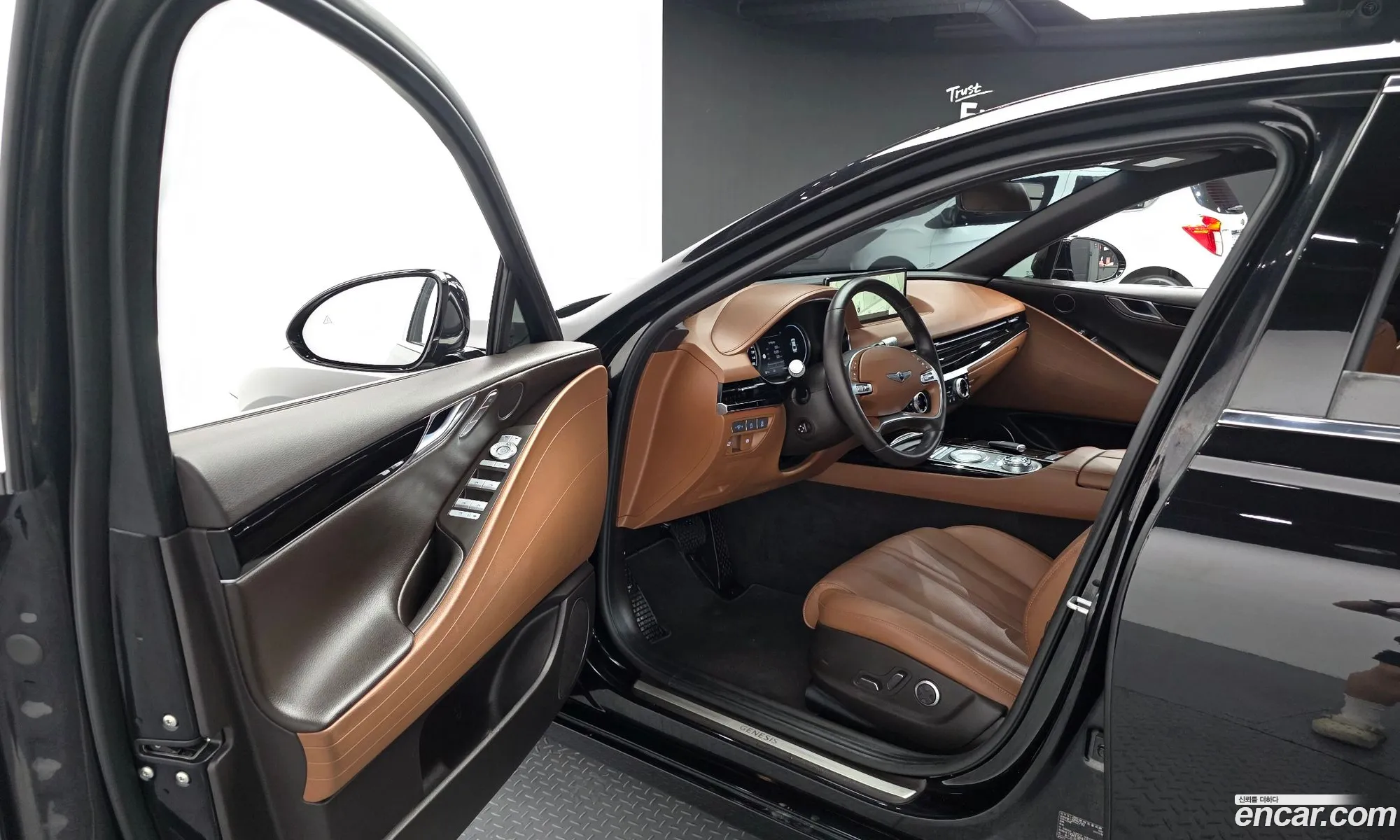Genesis G80 2022 KMTGB41CDNU136790 — 10