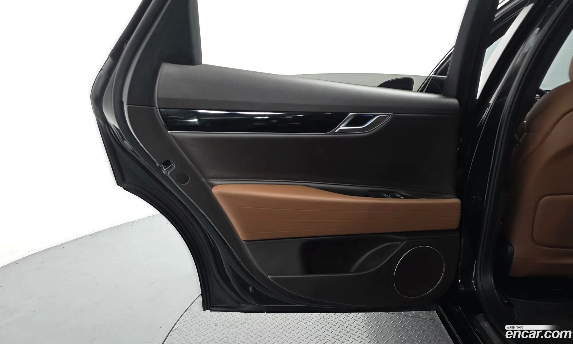 Genesis G80 2022 KMTGB41CDNU136790 — 8