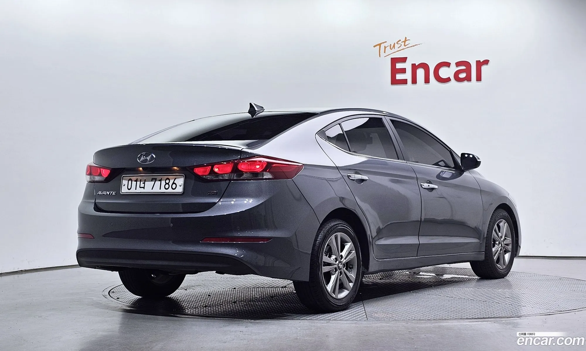 Hyundai Elantra AD 2017 — 3