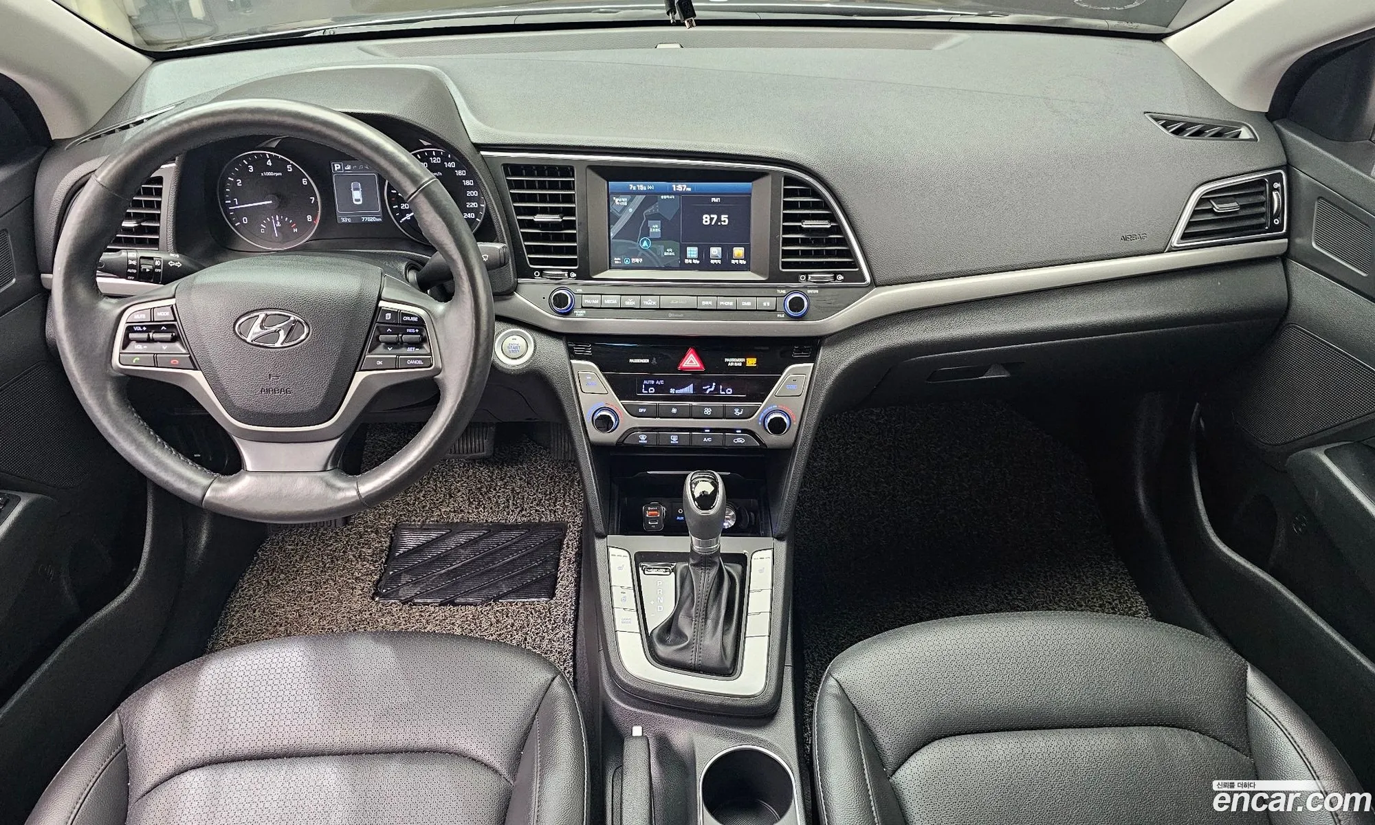 Hyundai Elantra AD 2017 — 24