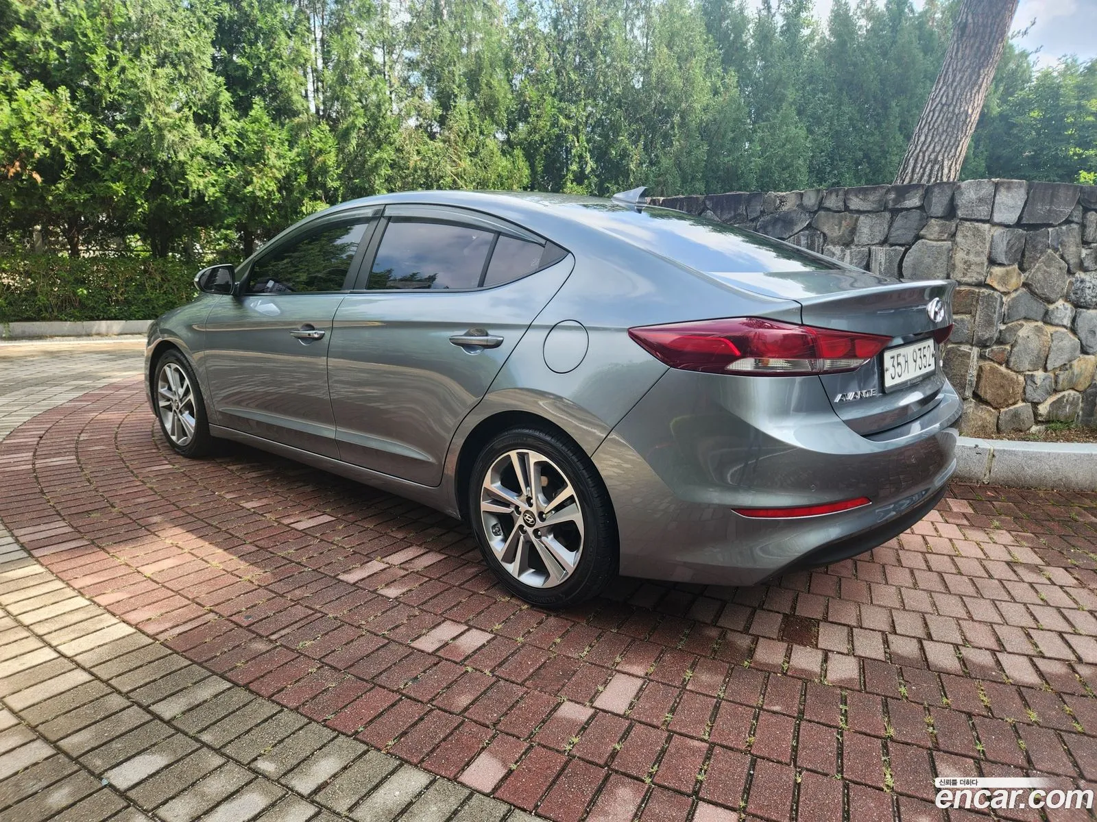 Hyundai Elantra AD 2018 — 14