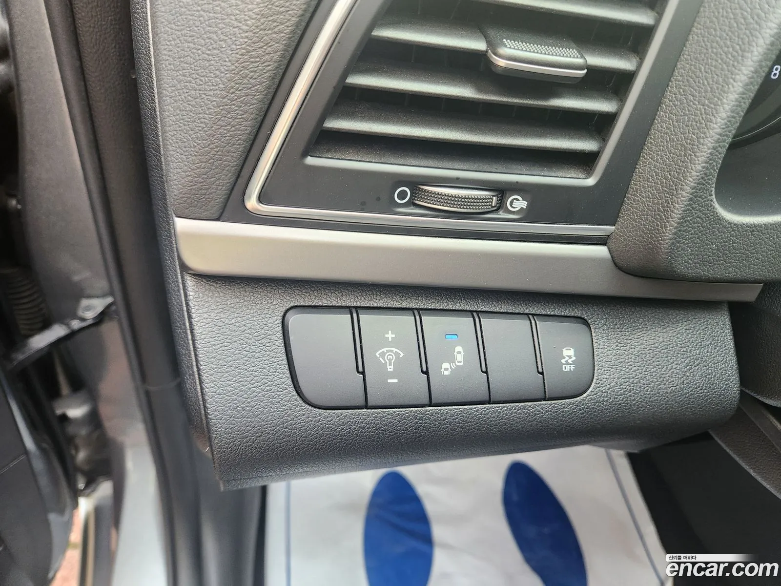 Hyundai Elantra AD 2018 — 12