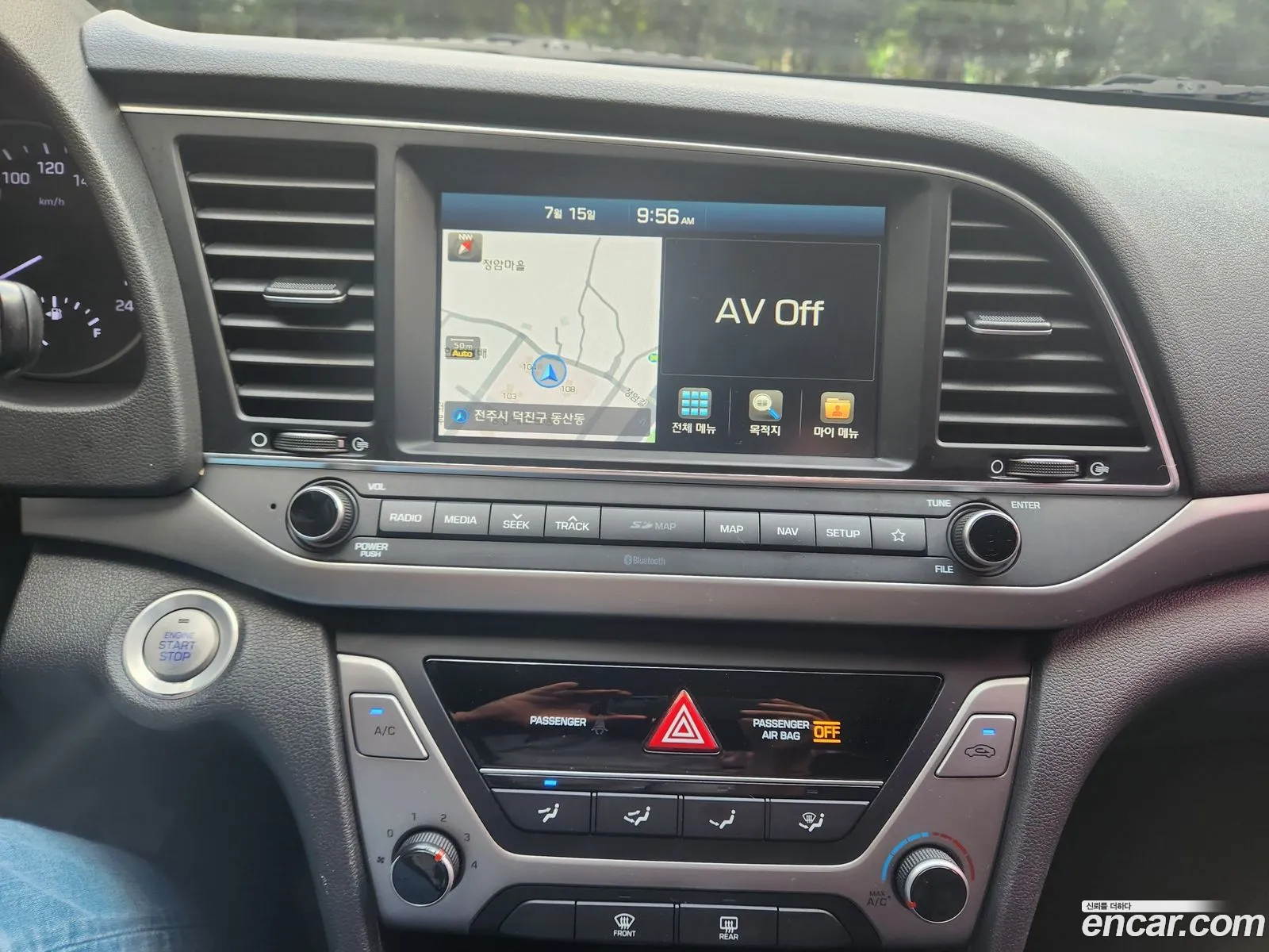 Hyundai Elantra AD 2018 — 11