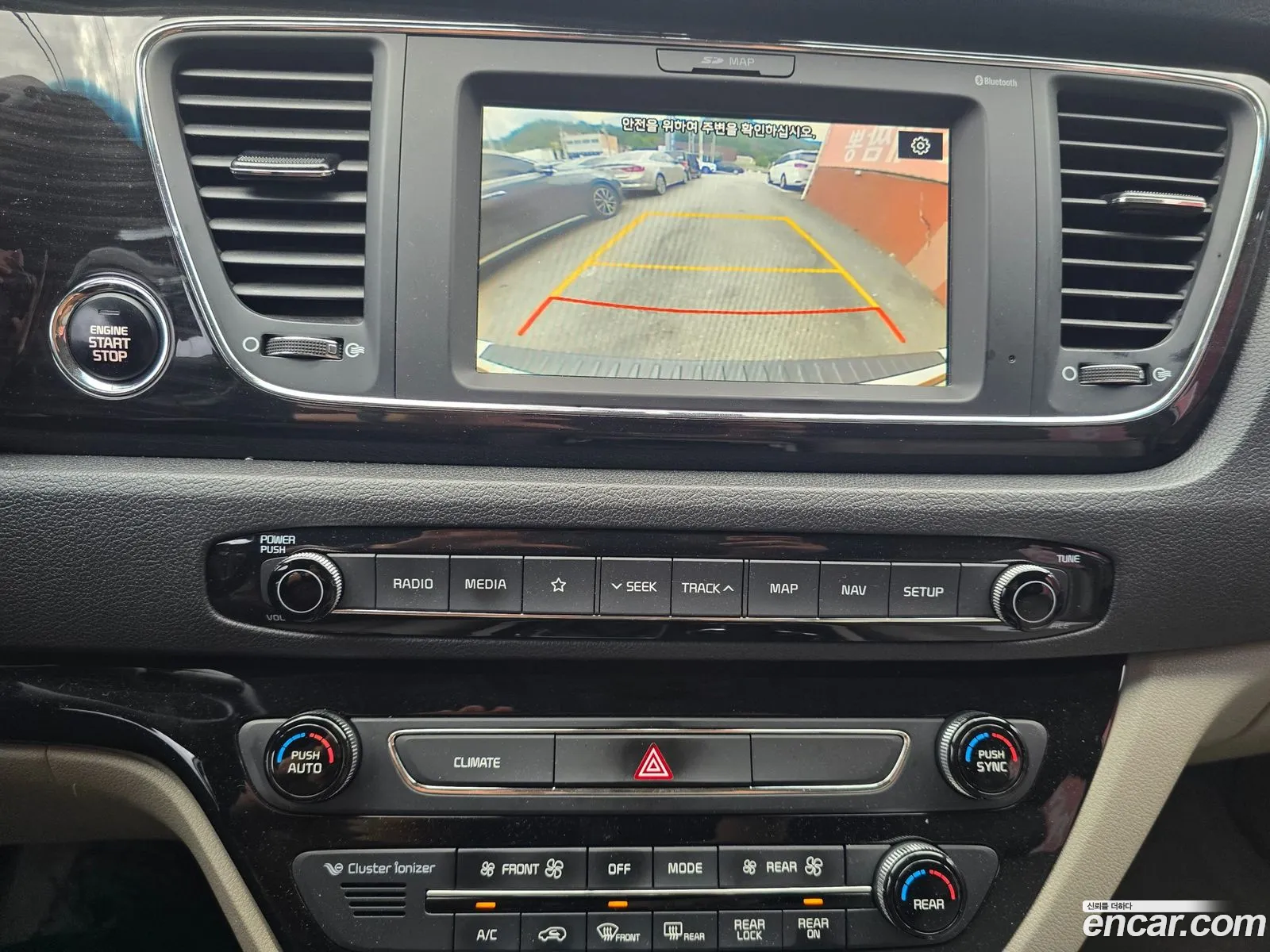Kia Carnival 2019 — 9