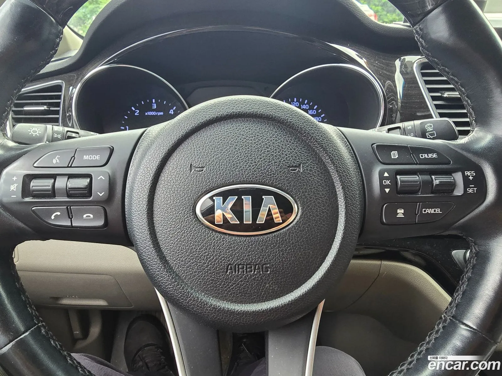 Kia Carnival 2019 — 12