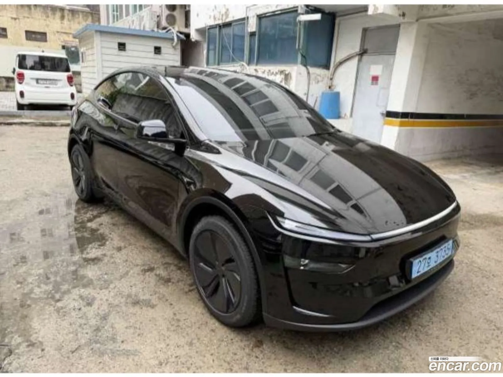 Tesla Model Y 2026 — 6