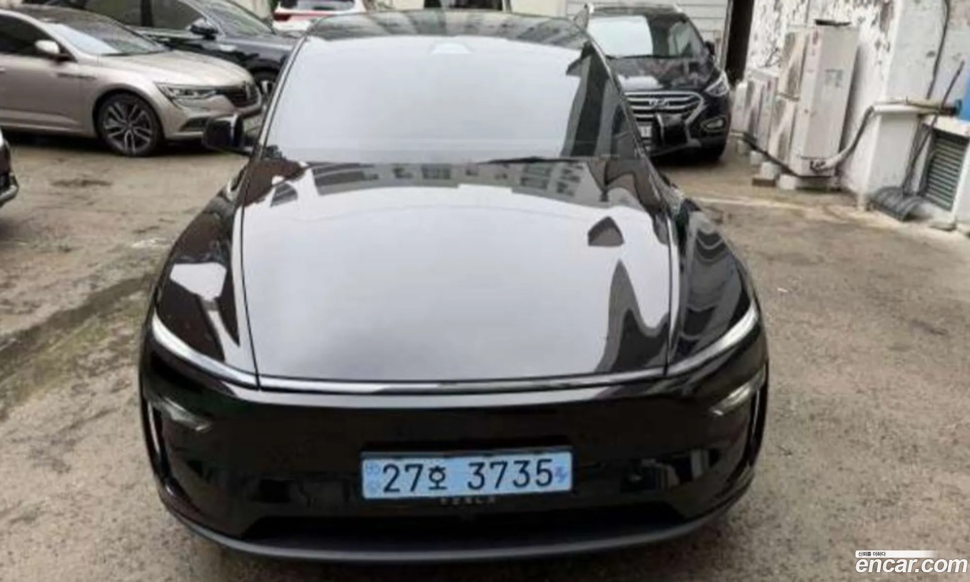 Tesla Model Y 2026 — 9
