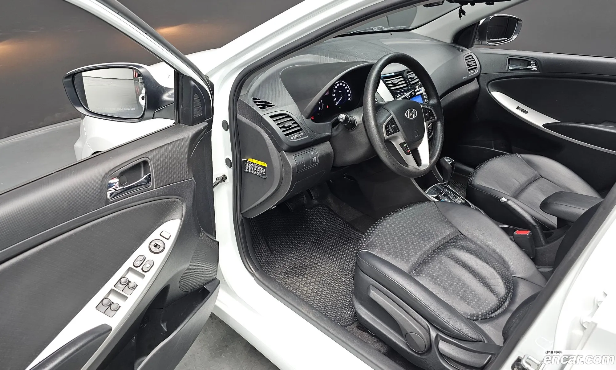 Hyundai Accent 2011 KMHCT41CBBU000396 — 15