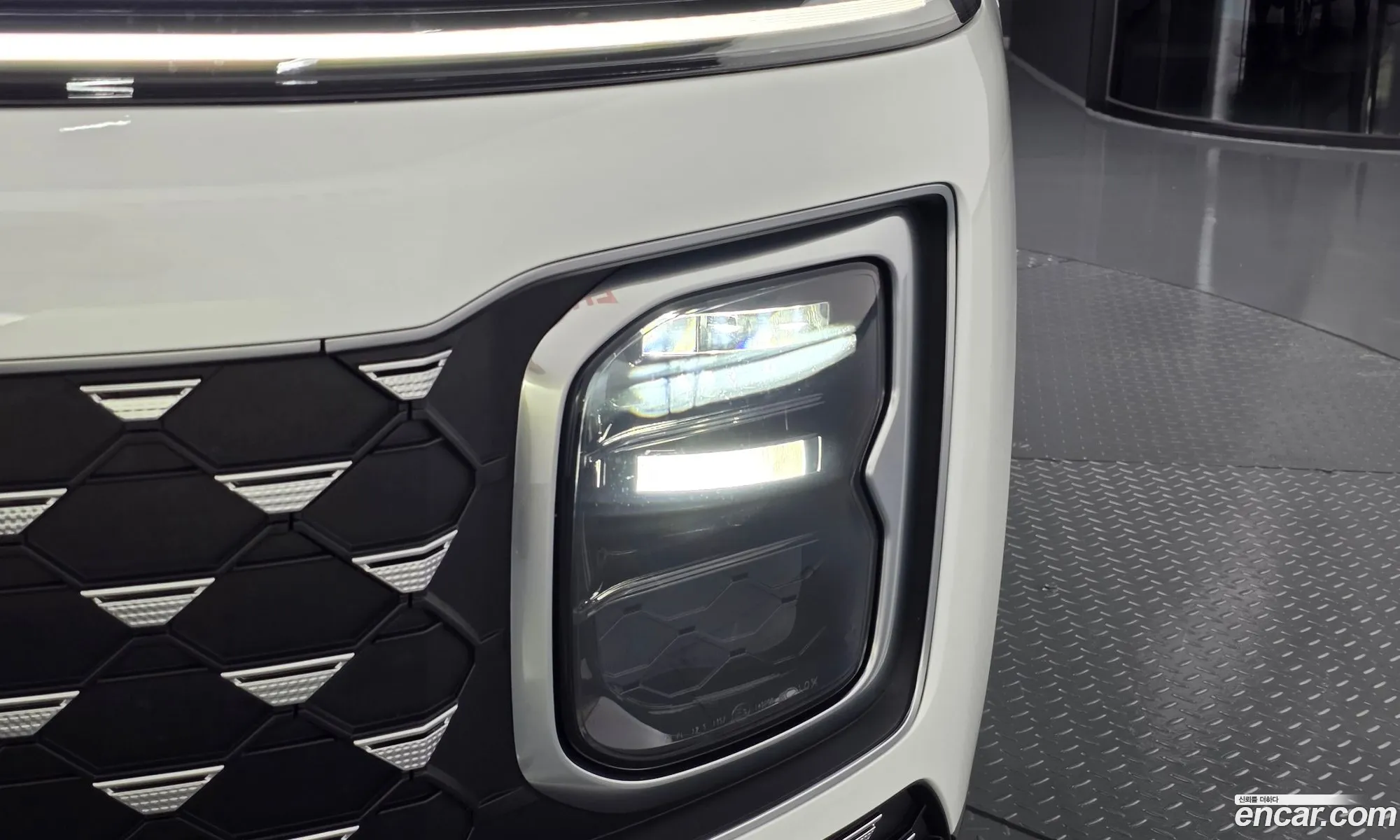 Hyundai Grandeur Hybrid 2024 — 32