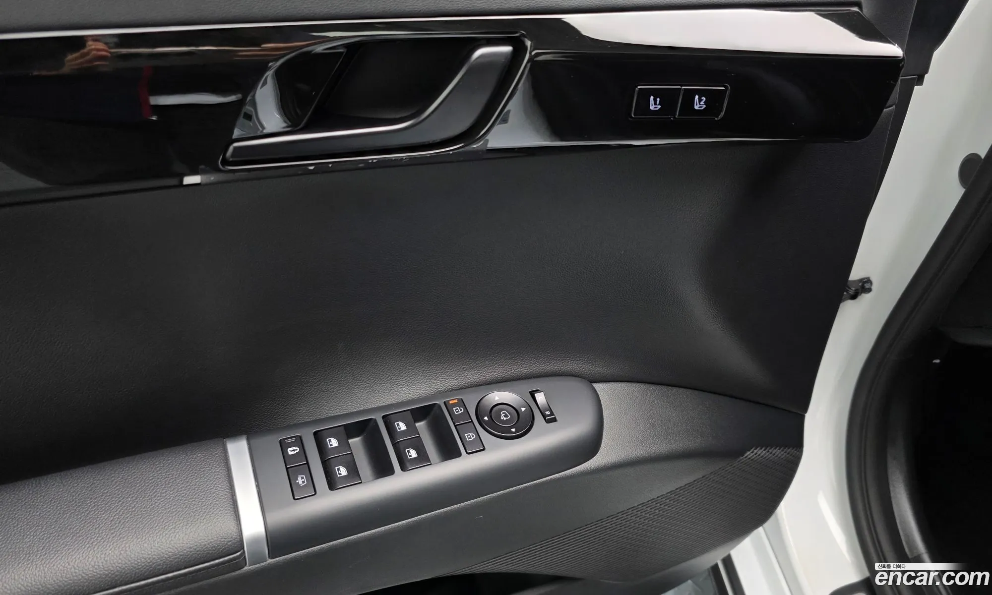 Hyundai Grandeur Hybrid 2024 — 18