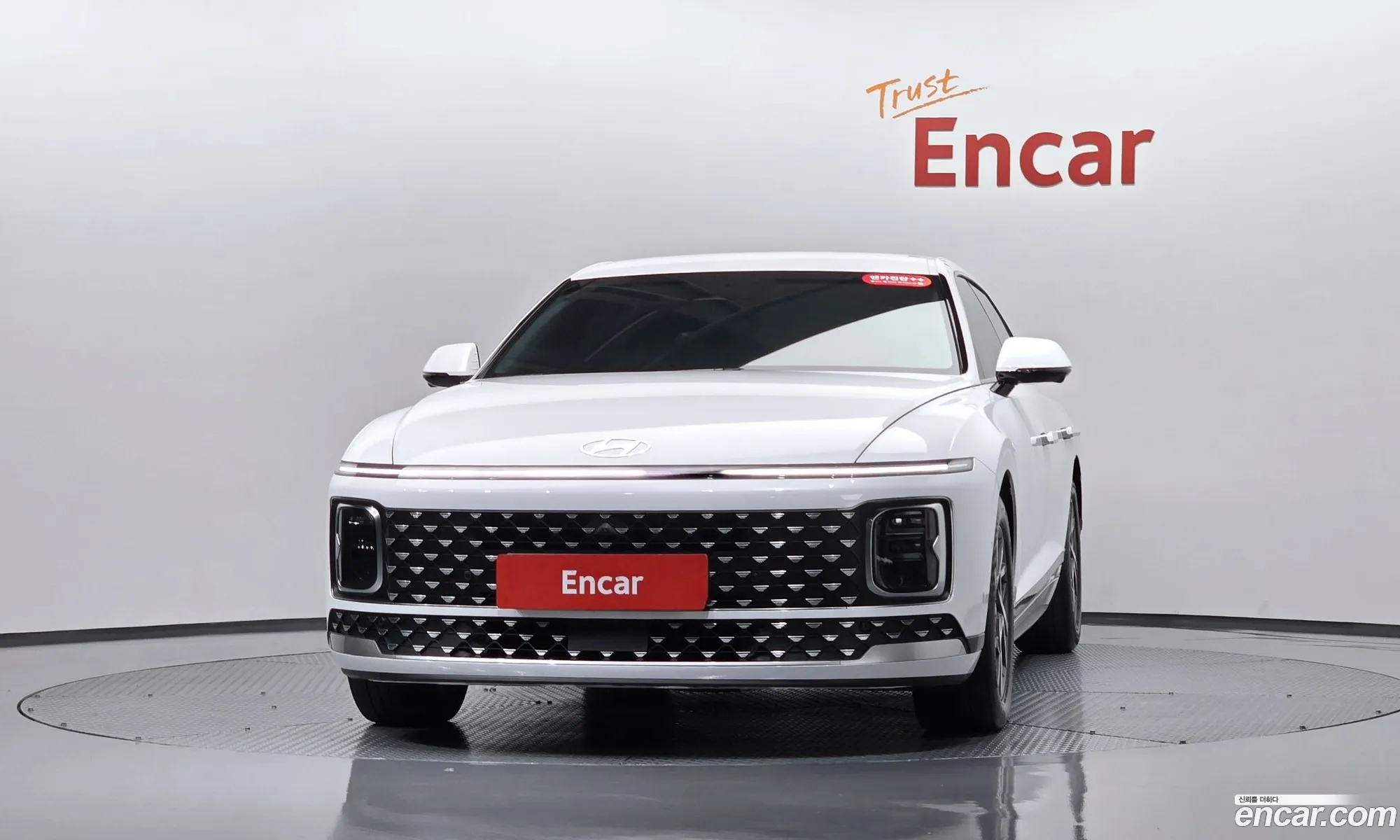 Hyundai Grandeur Hybrid 2024 — 8