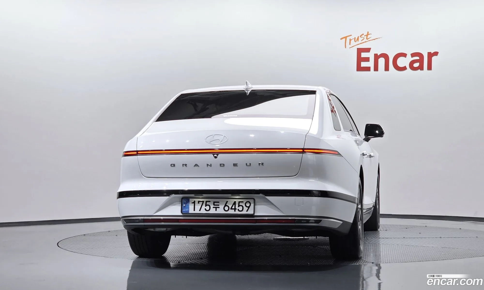 Hyundai Grandeur Hybrid 2024 — 34