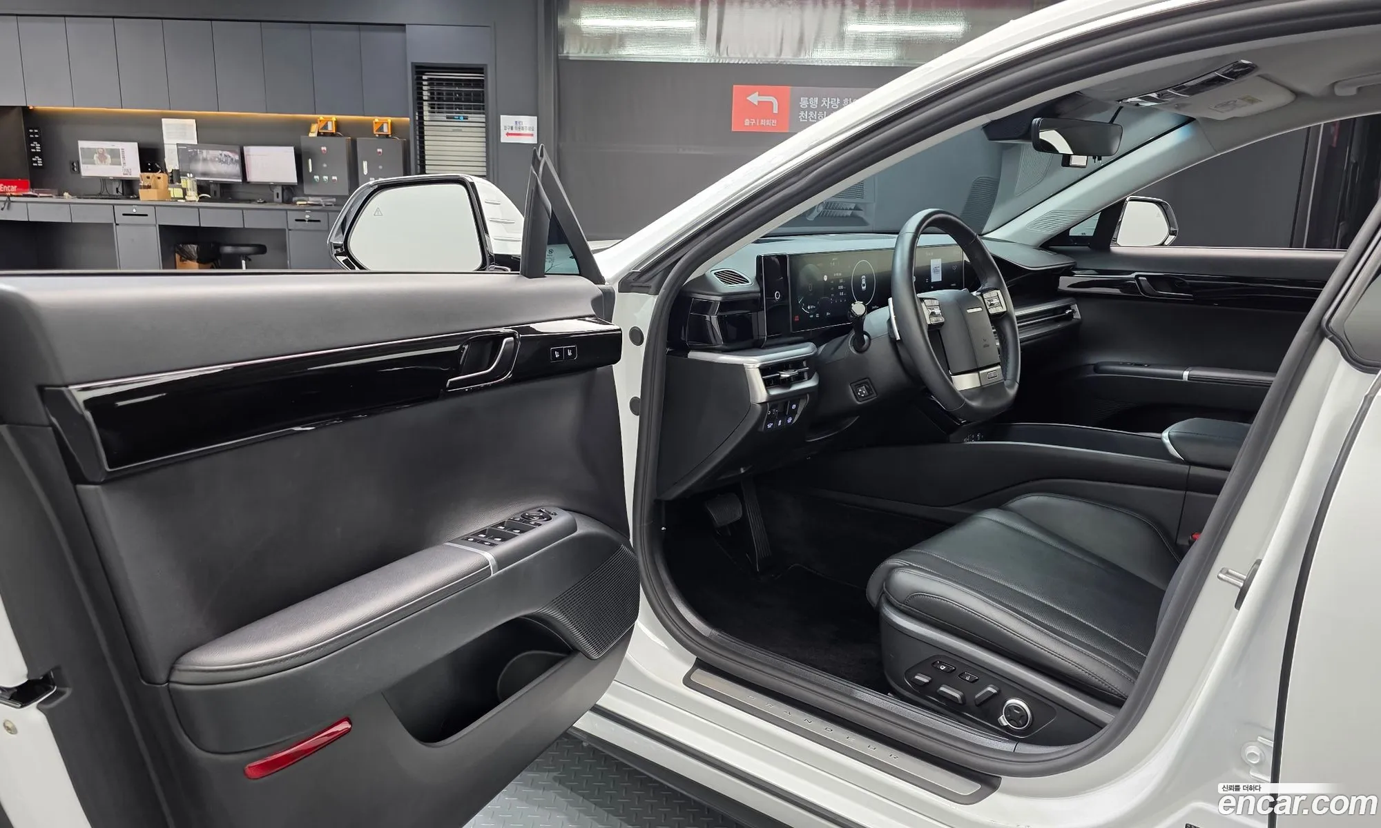 Hyundai Grandeur Hybrid 2024 — 6