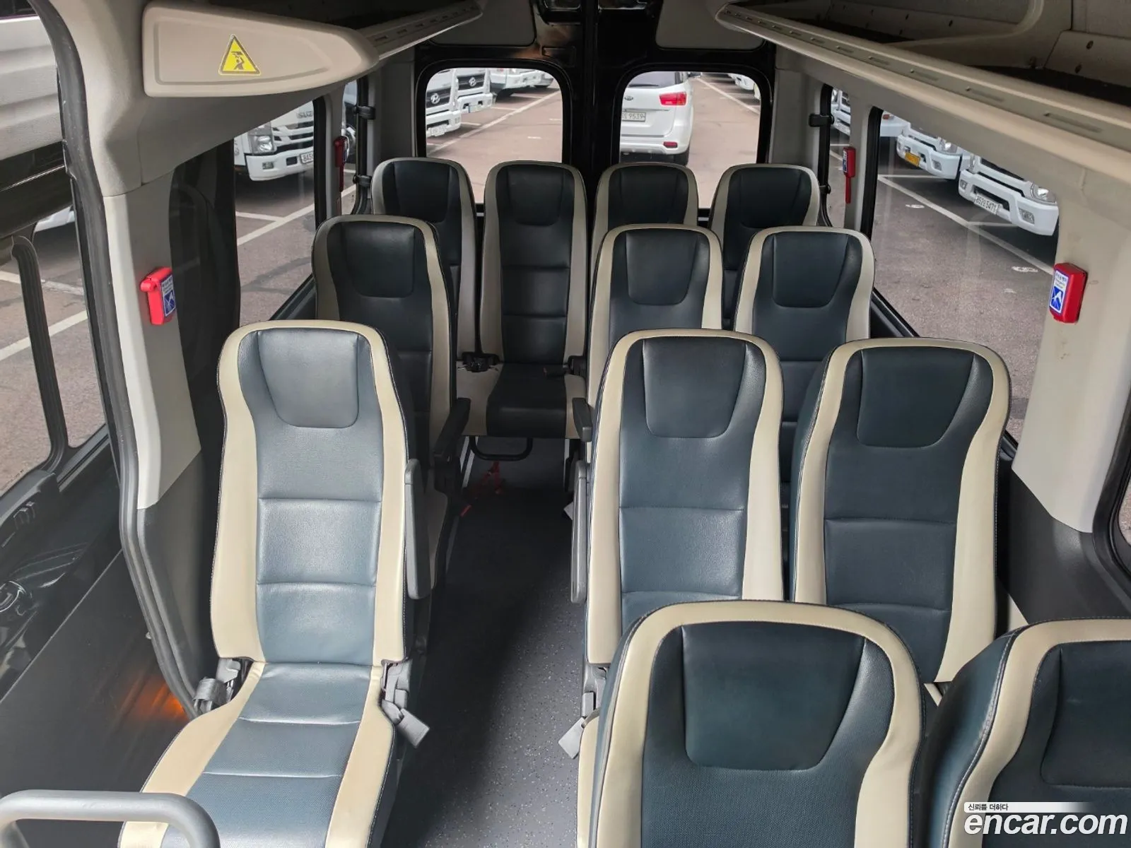Hyundai Solati 2019 KMJUG17RPLC003046 — 18