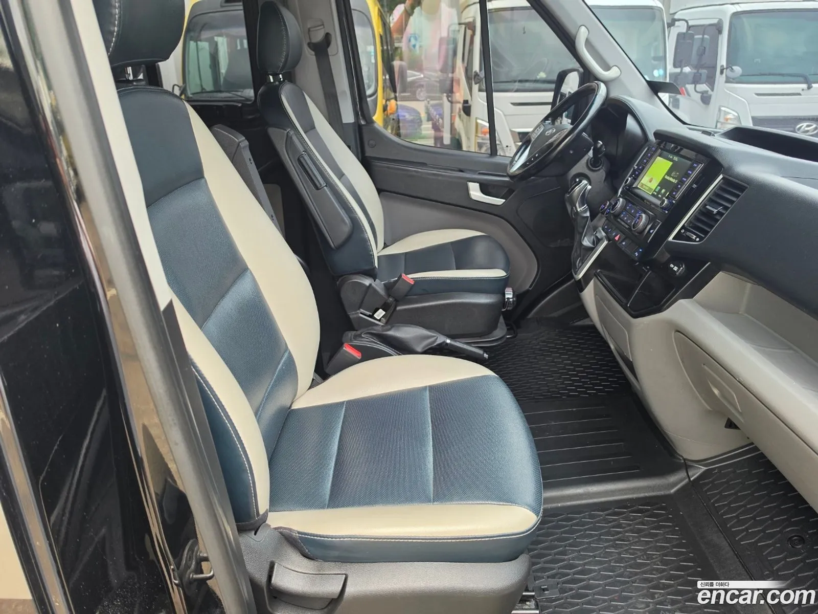 Hyundai Solati 2019 KMJUG17RPLC003046 — 6