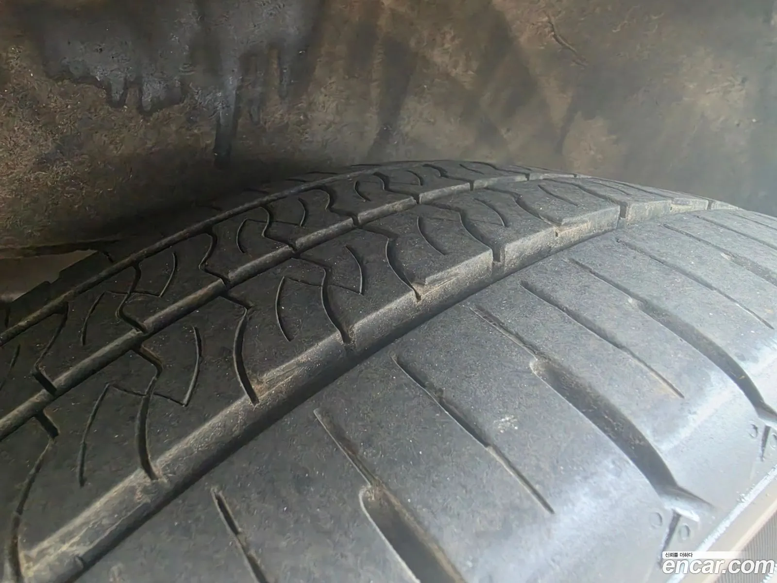 Hyundai Solati 2019 KMJUG17RPLC003046 — 13