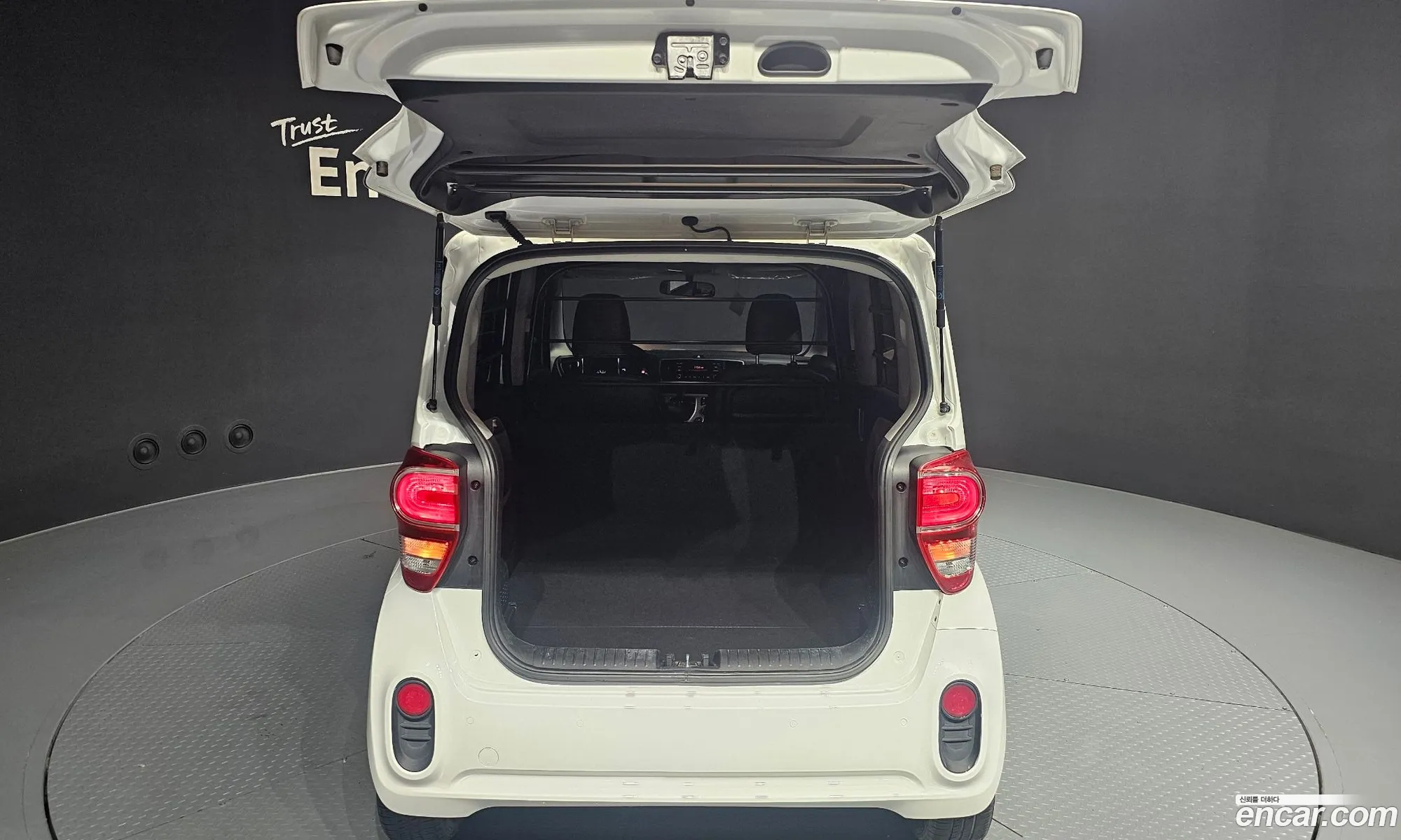 Kia Ray 2022 KNACF911BNT319719 — 10