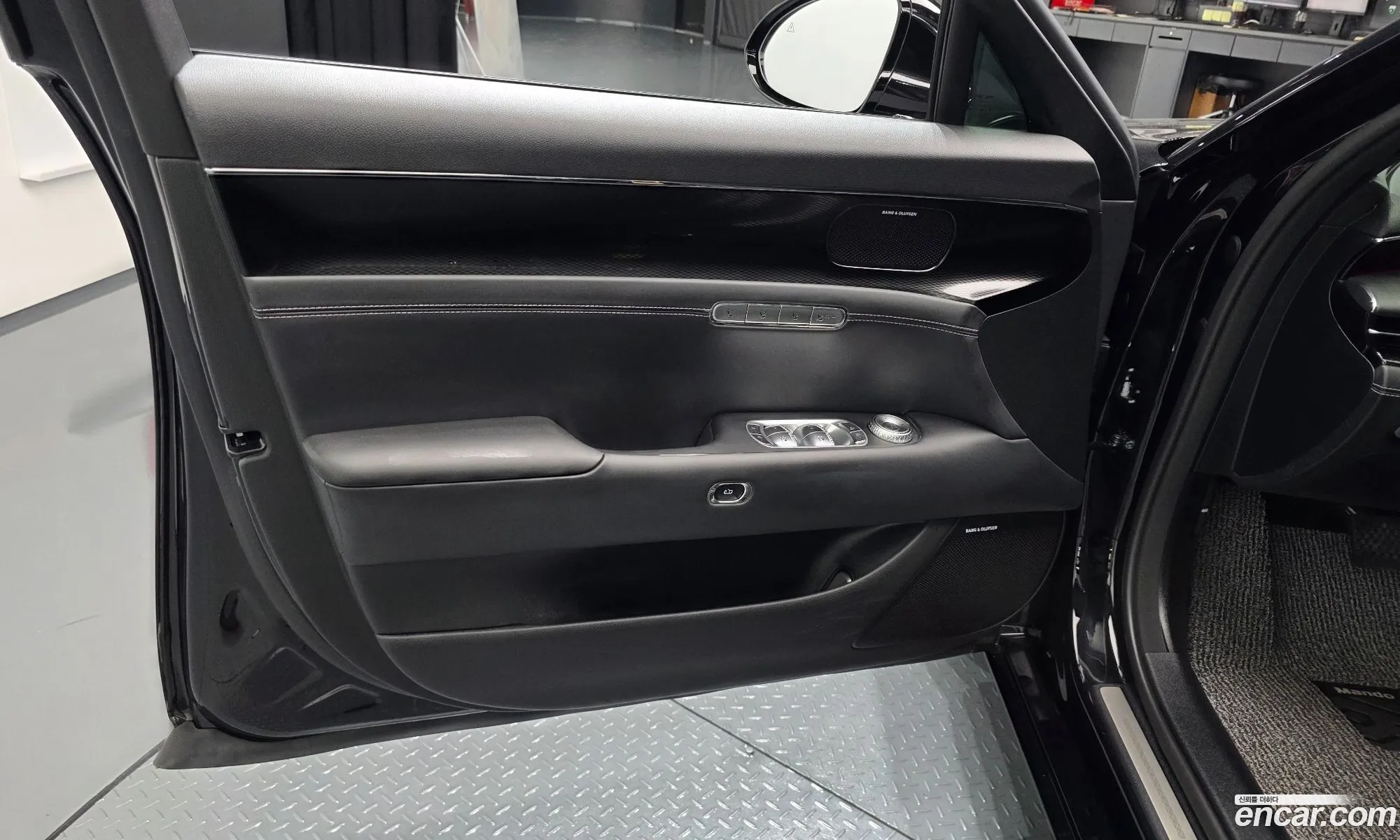 Genesis G90 2024 — 32