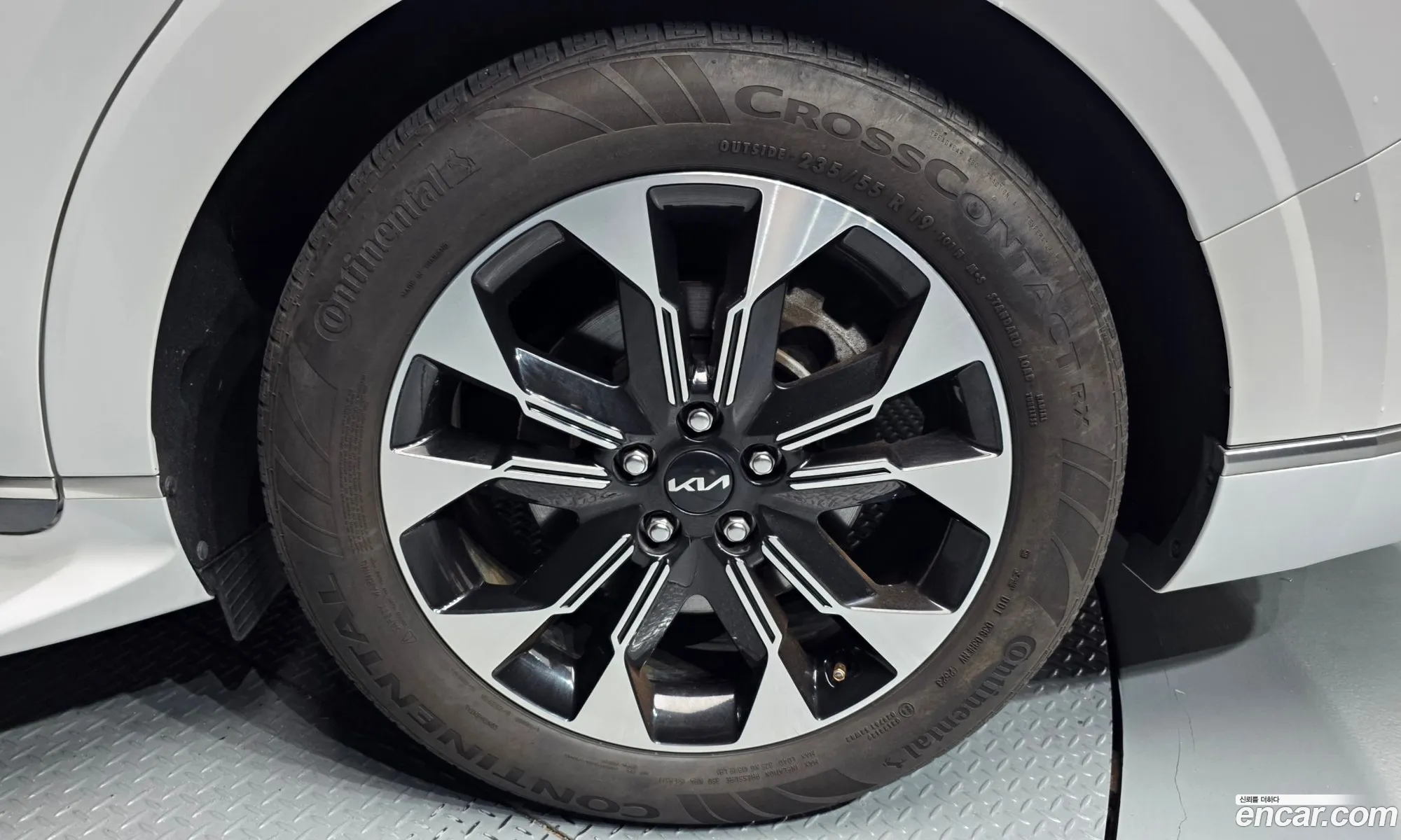Kia Carnival 2023 KNANE81BBPS360331 — 22