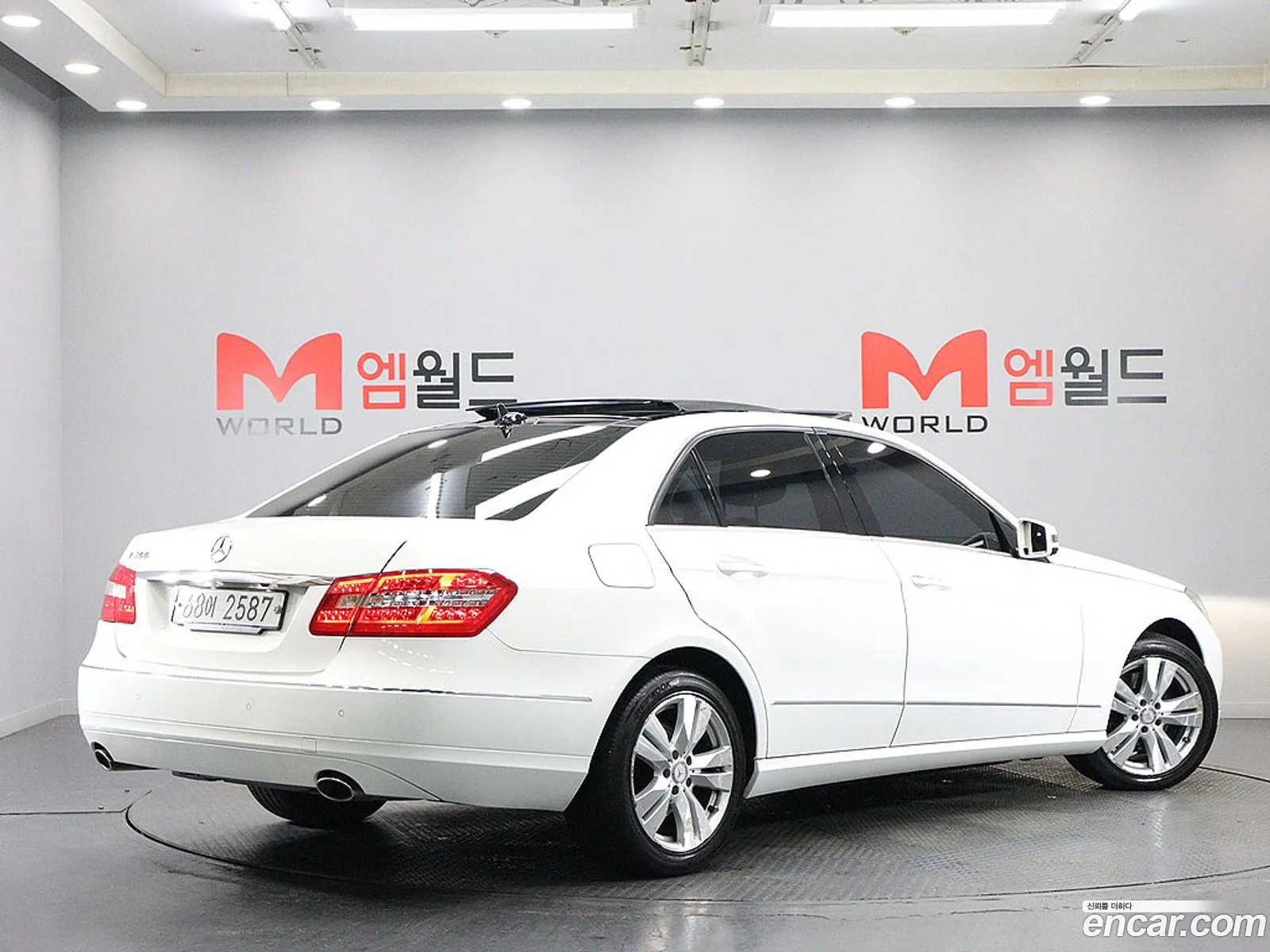 Mercedes-Benz E-Class W212 2013 — 20
