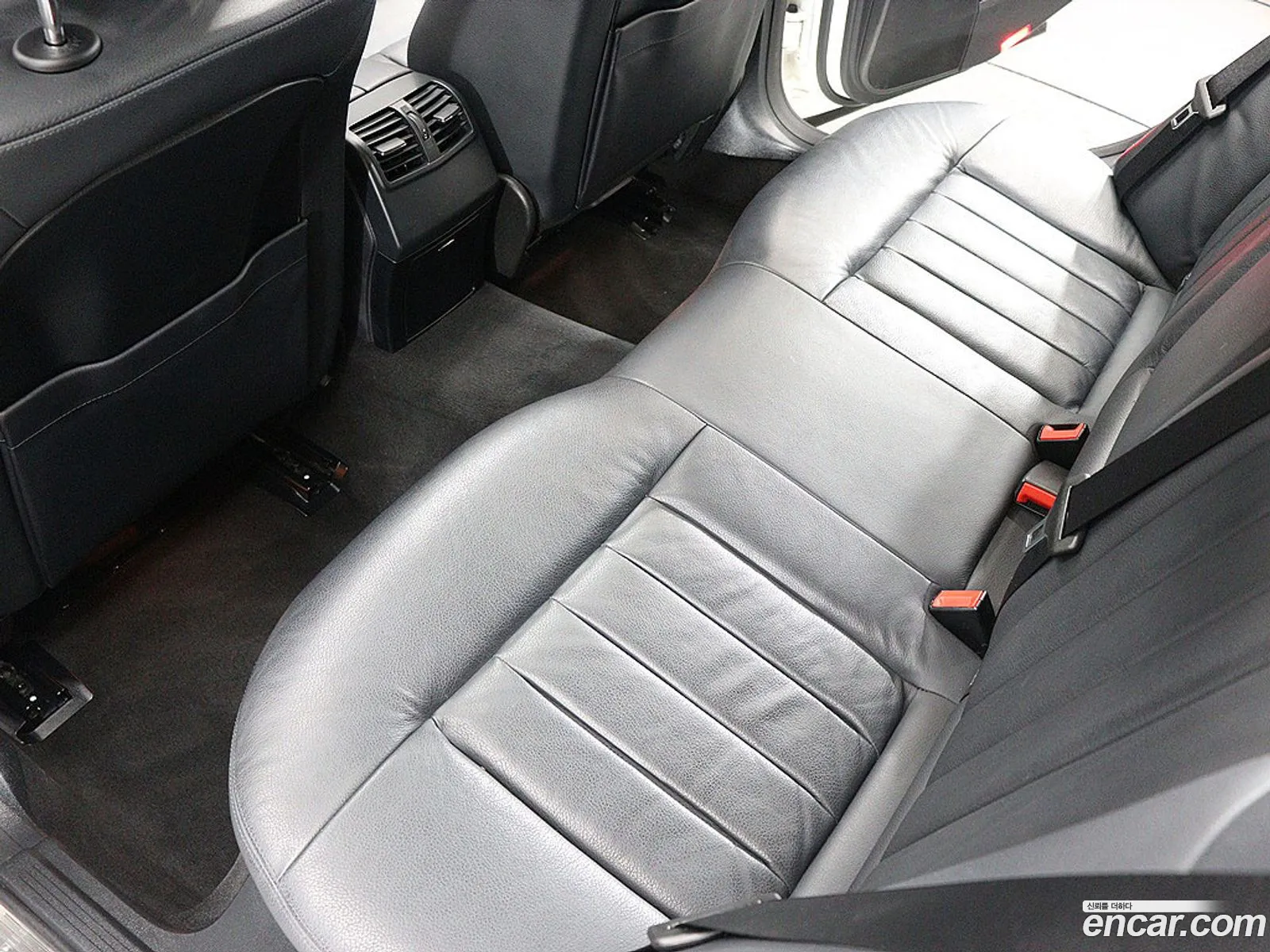 Mercedes-Benz E-Class W212 2013 — 17