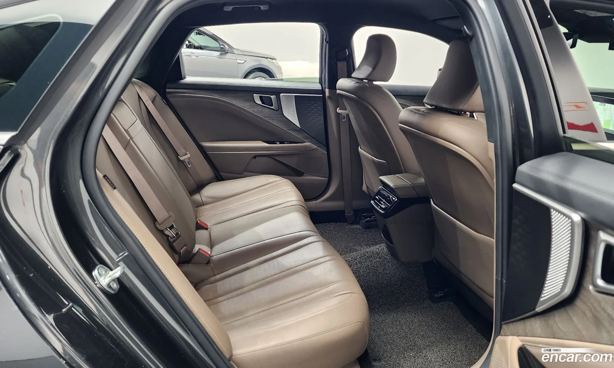 Kia K8 2021 — 18