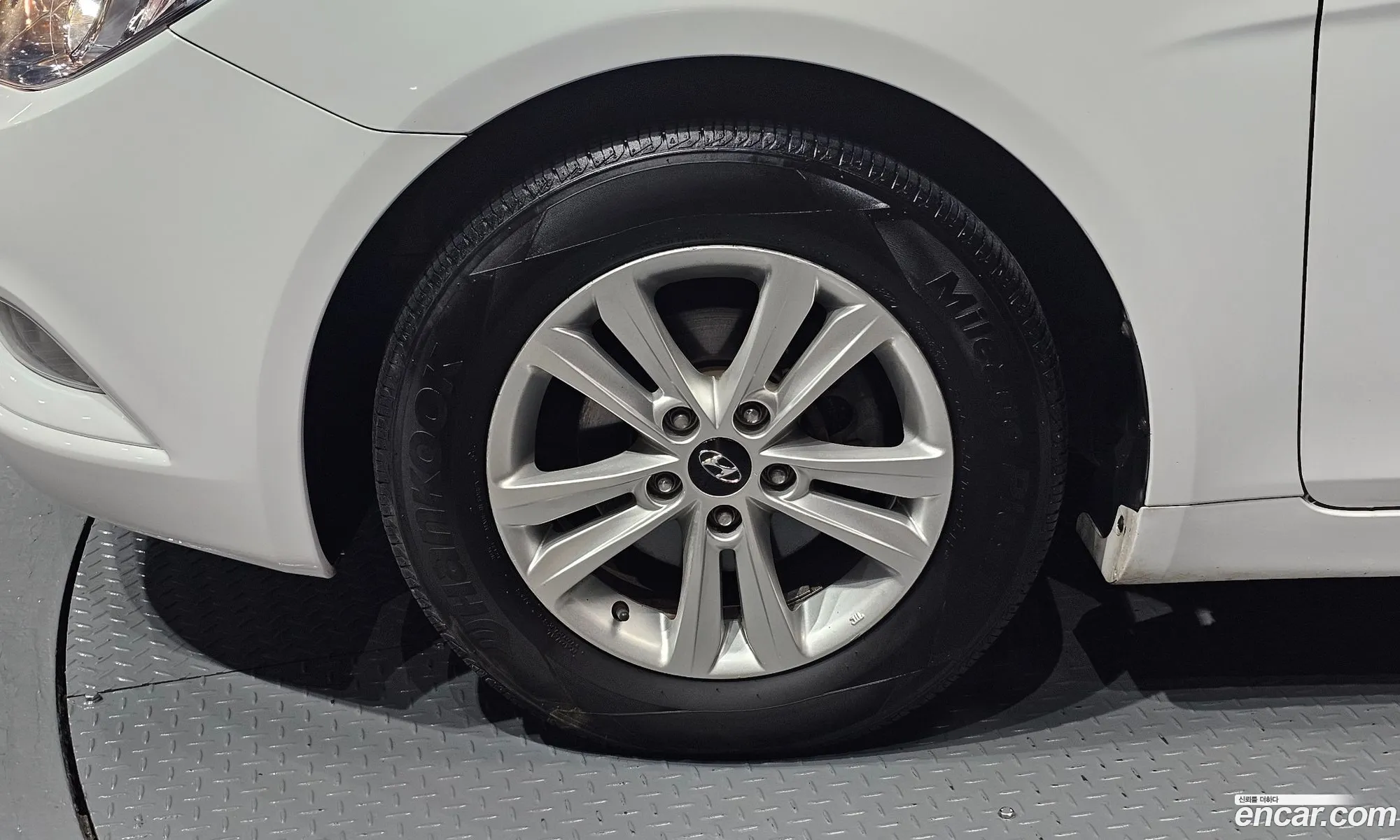 Hyundai YF Sonata 2012 KMHEC41LBCA411224 — 8