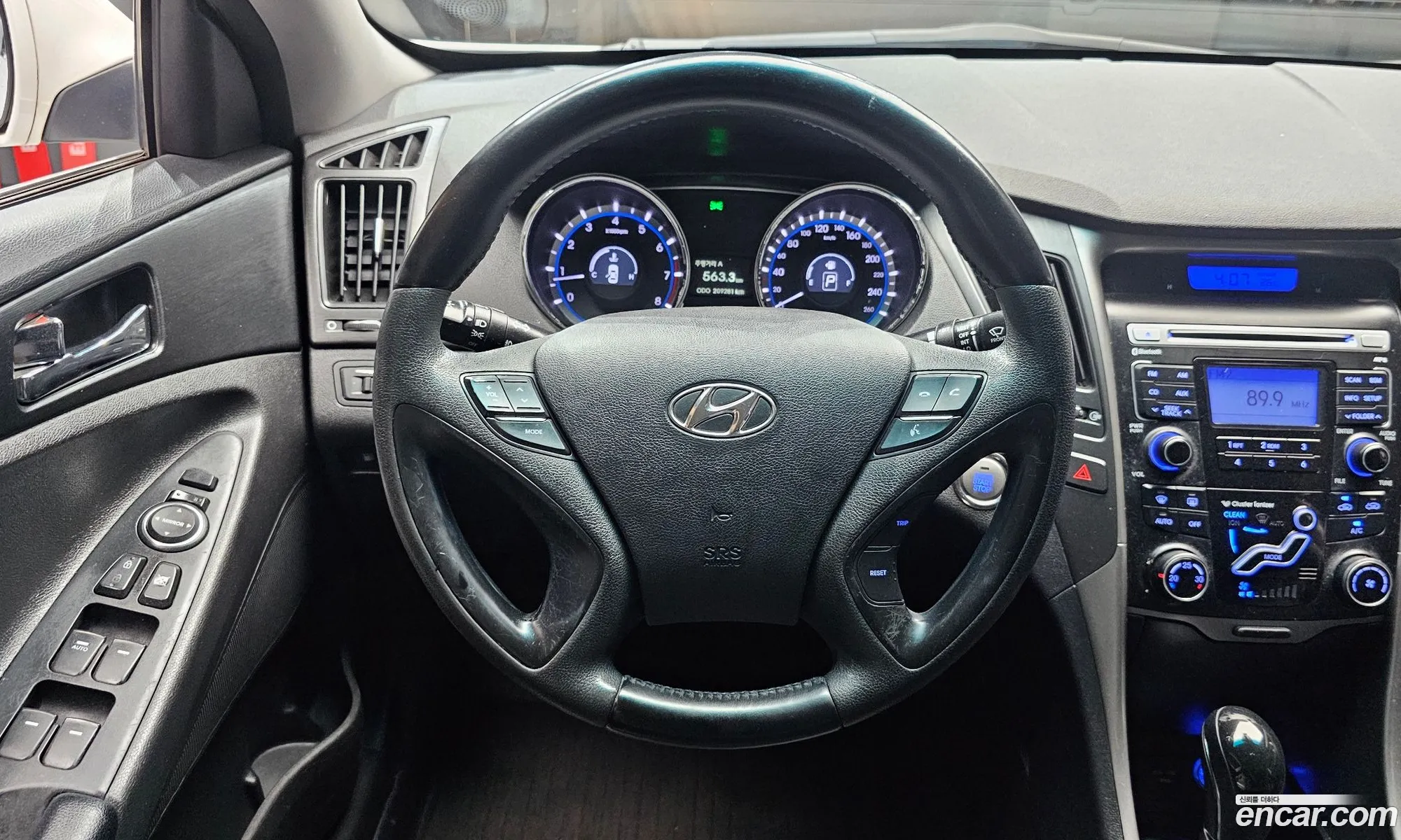 Hyundai YF Sonata 2012 KMHEC41LBCA411224 — 17