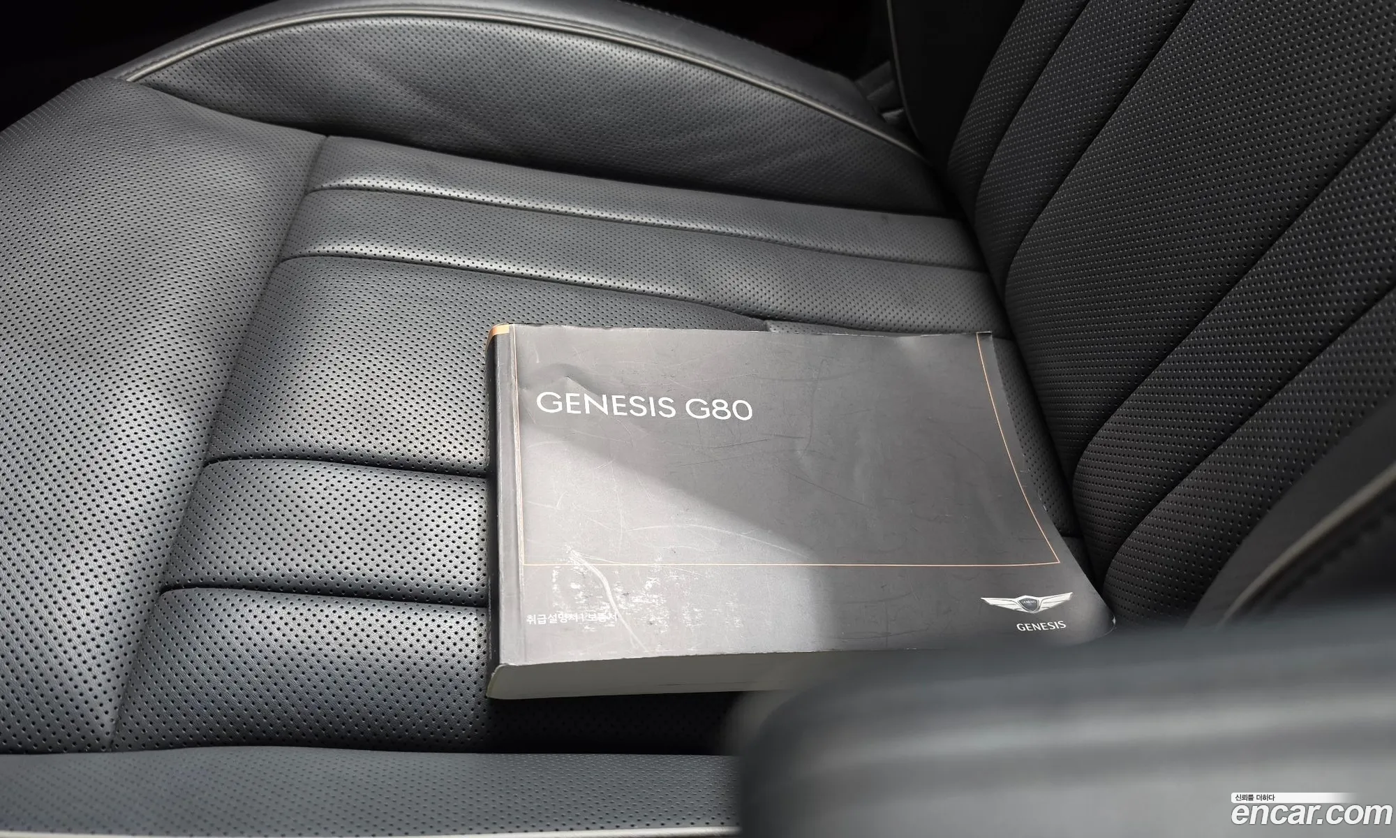 Genesis G80 2018 KMHGN41DDJU294288 — 31