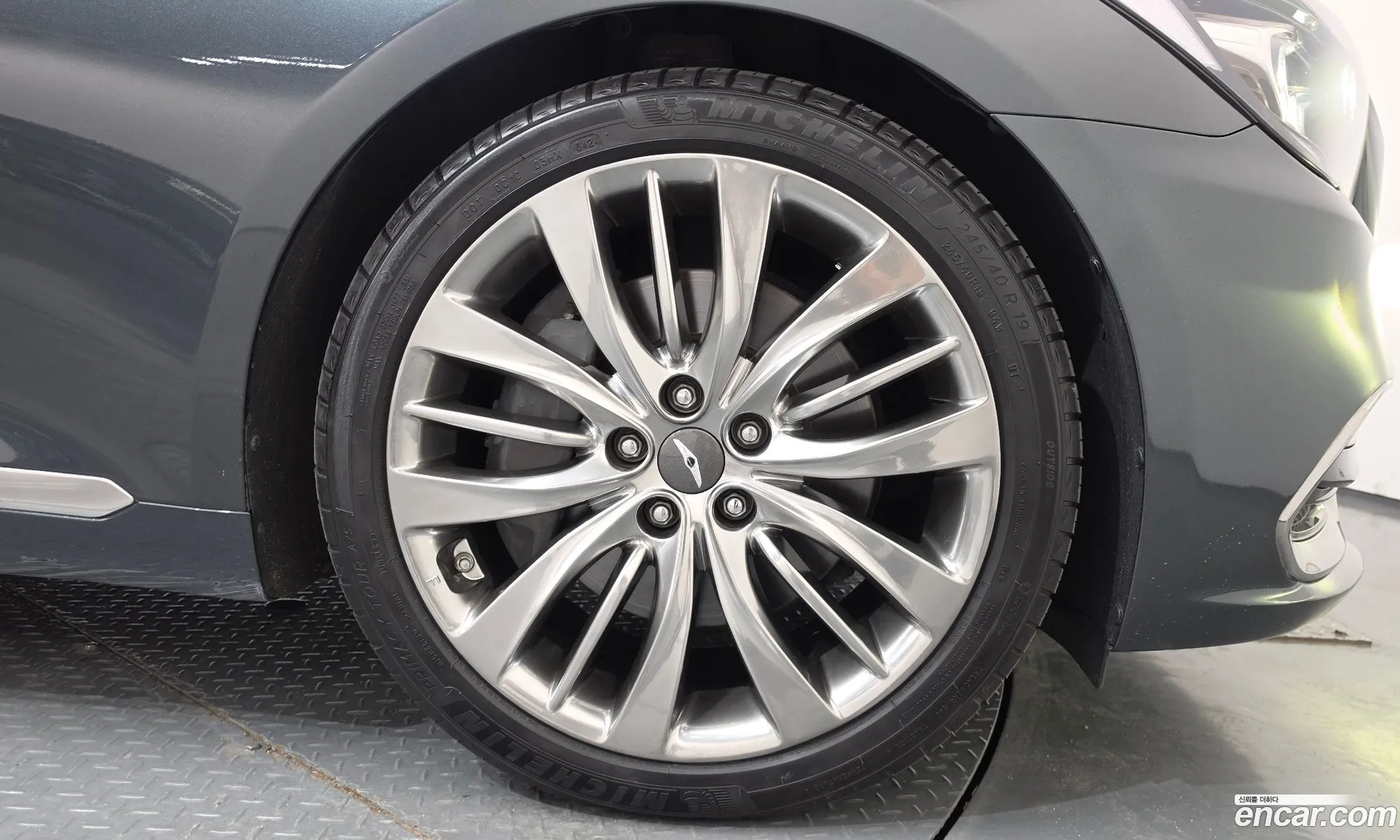 Genesis G80 2018 KMHGN41DDJU294288 — 20
