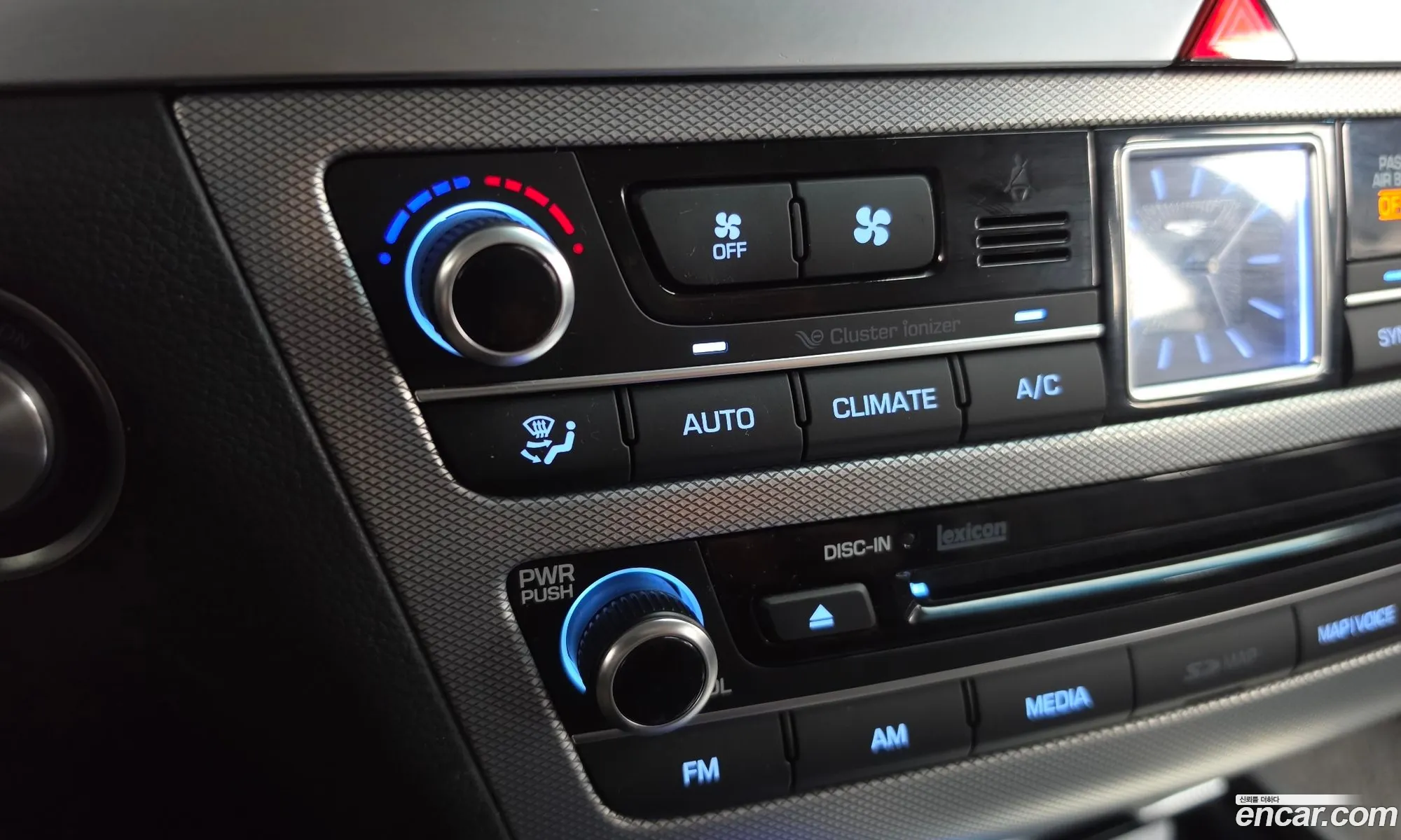Genesis G80 2018 KMHGN41DDJU294288 — 5