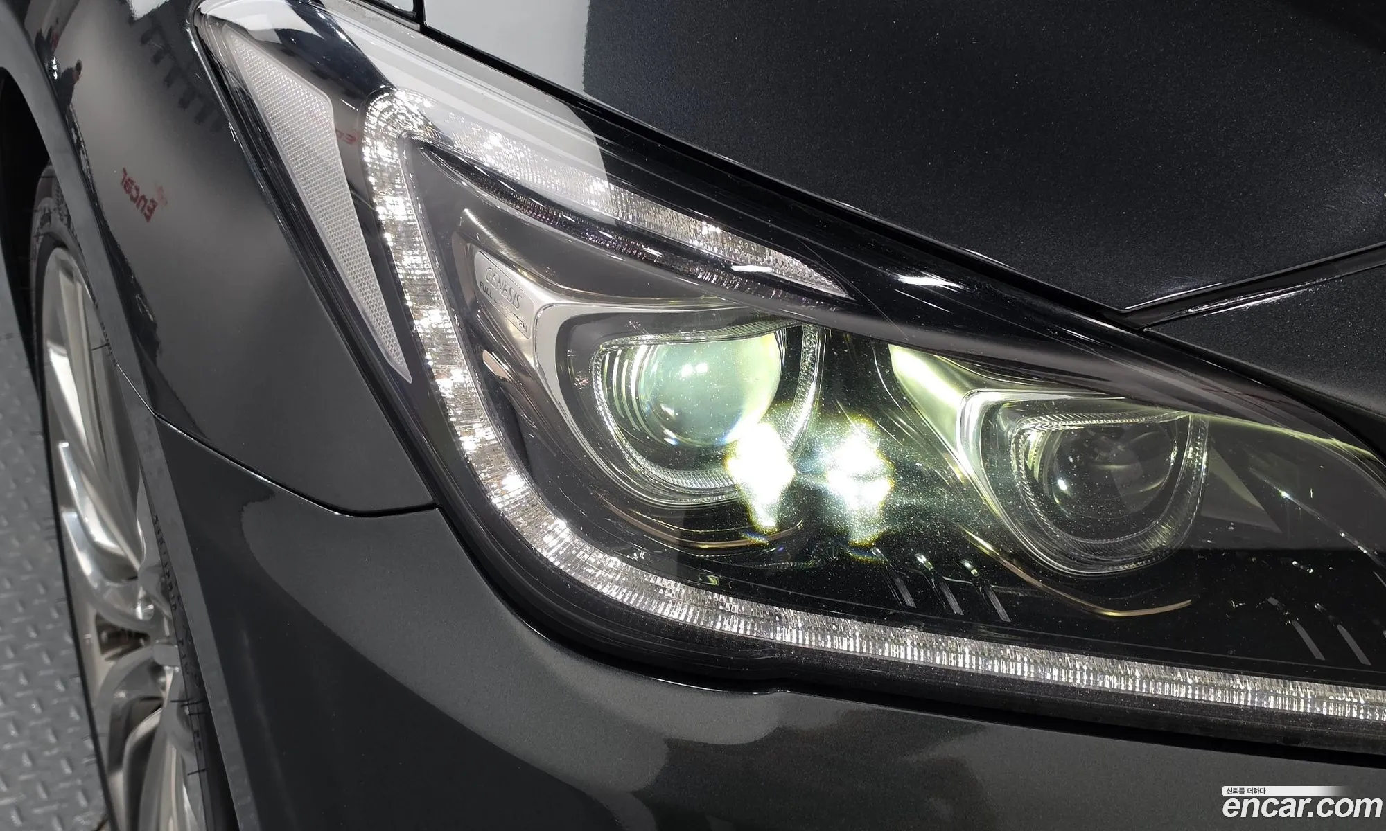 Genesis G80 2018 KMHGN41DDJU294288 — 36
